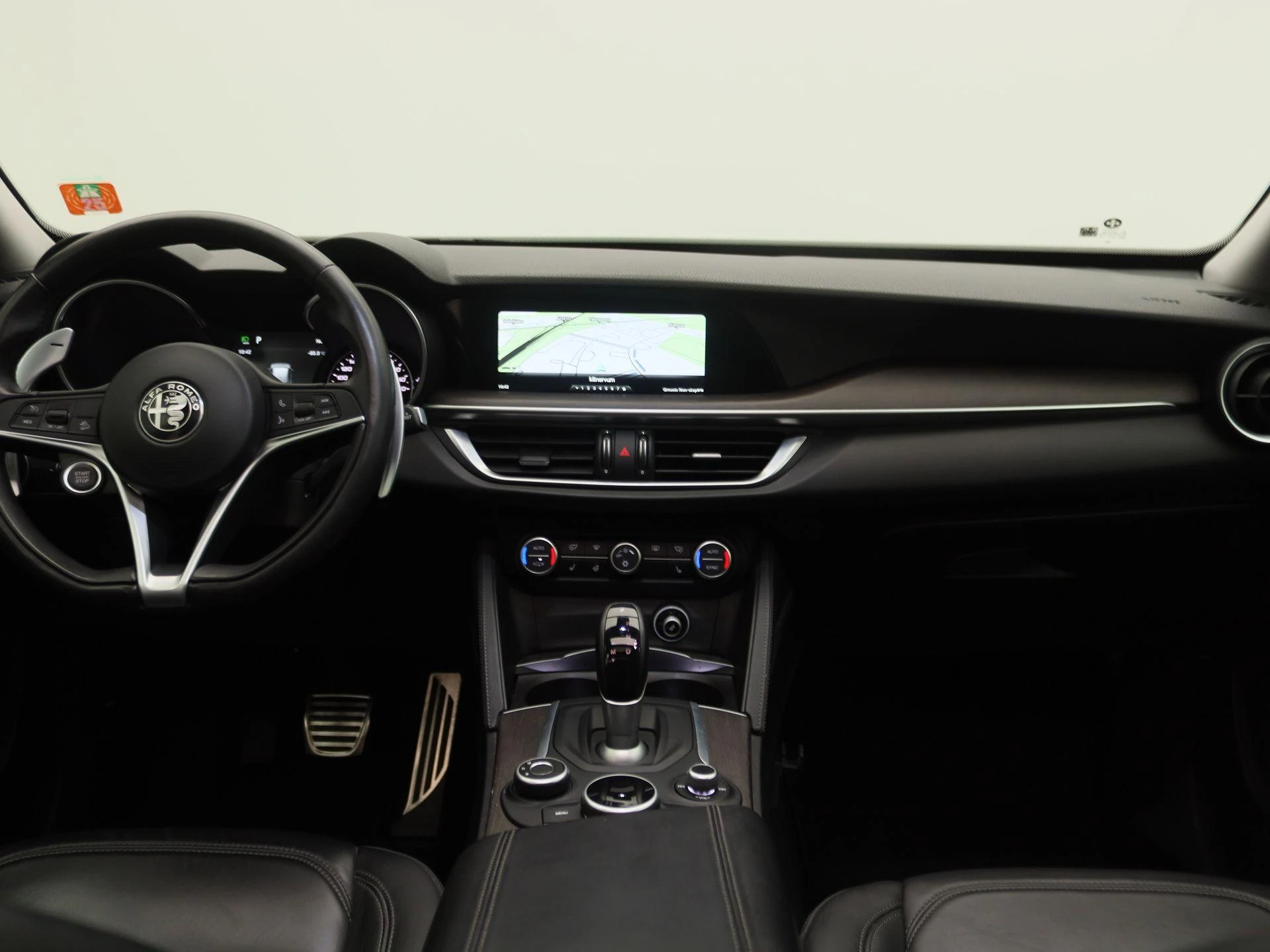 Alfa Romeo-Stelvio-image-7