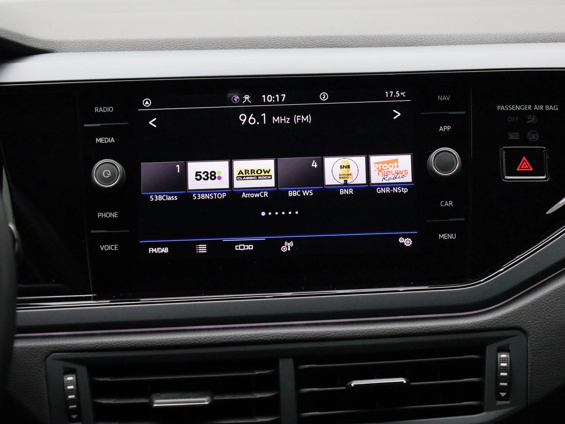 Volkswagen-Polo-image-7