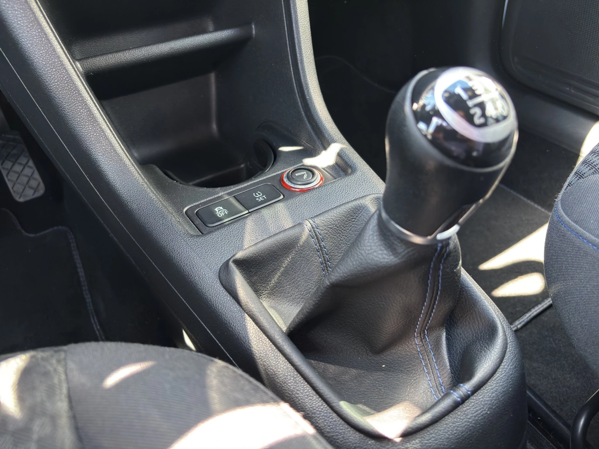 Volkswagen up! 1.0 club up!
