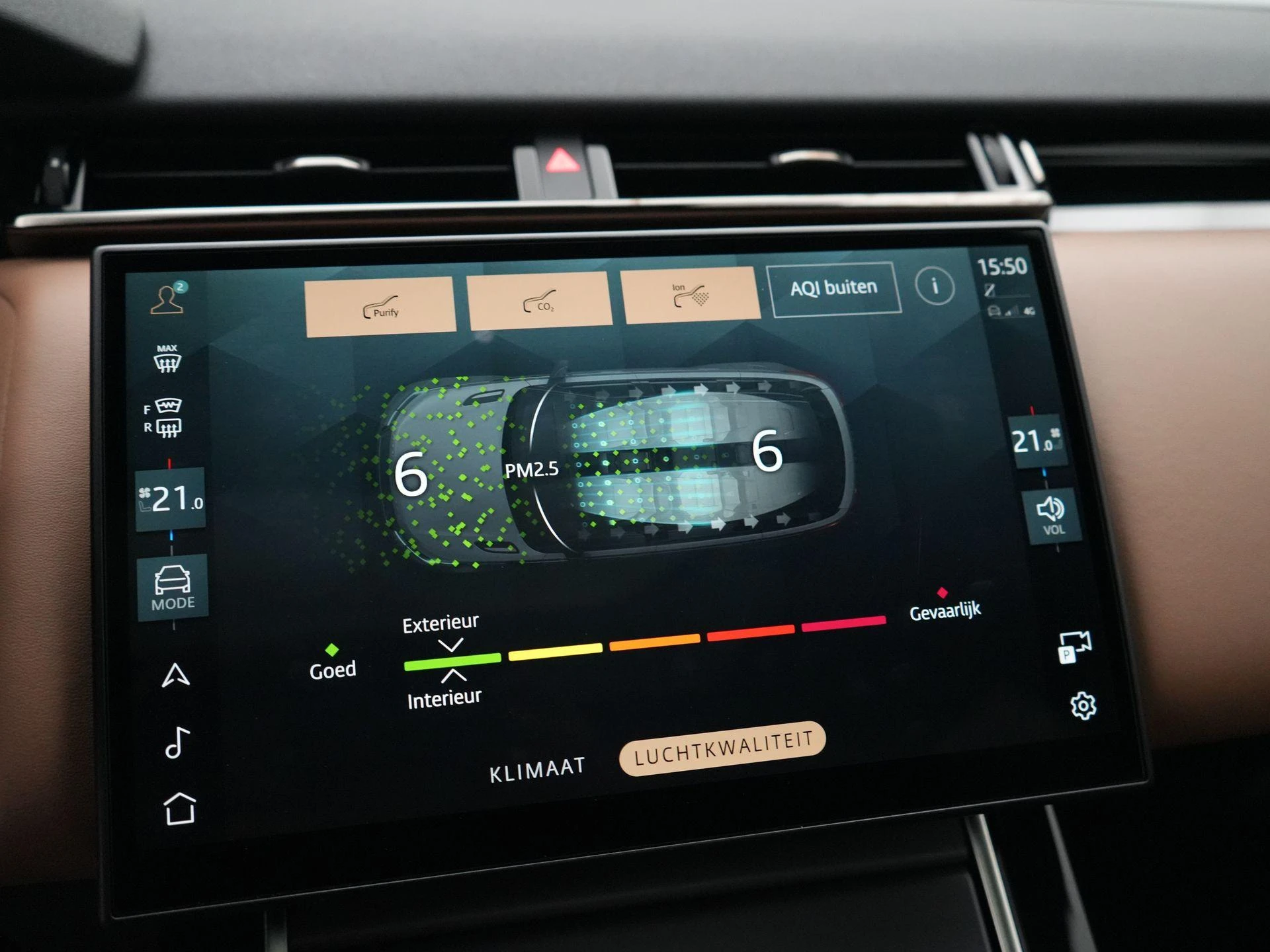 Land Rover-Range Rover Velar-image-35