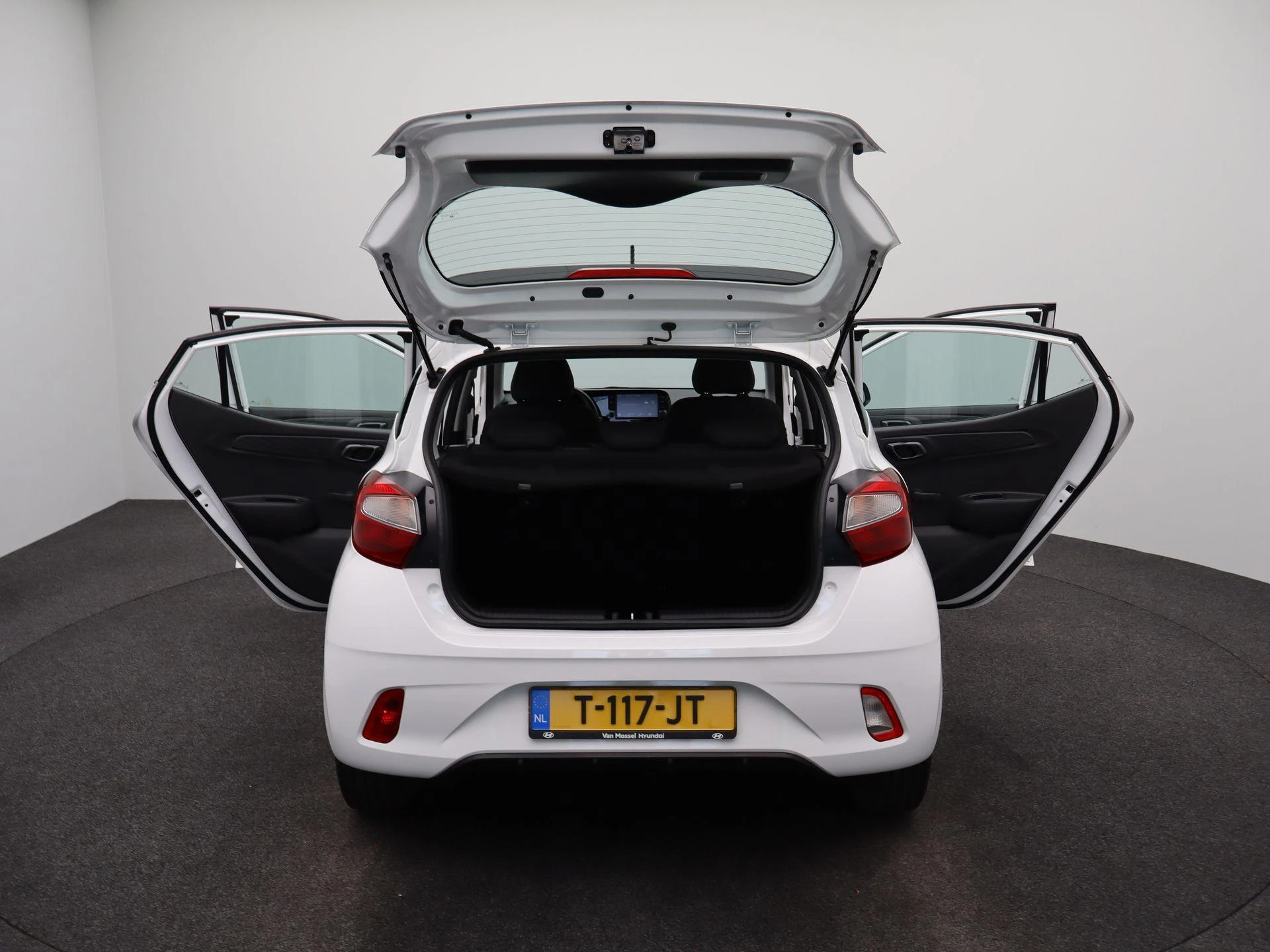Hyundai-i10-image-13