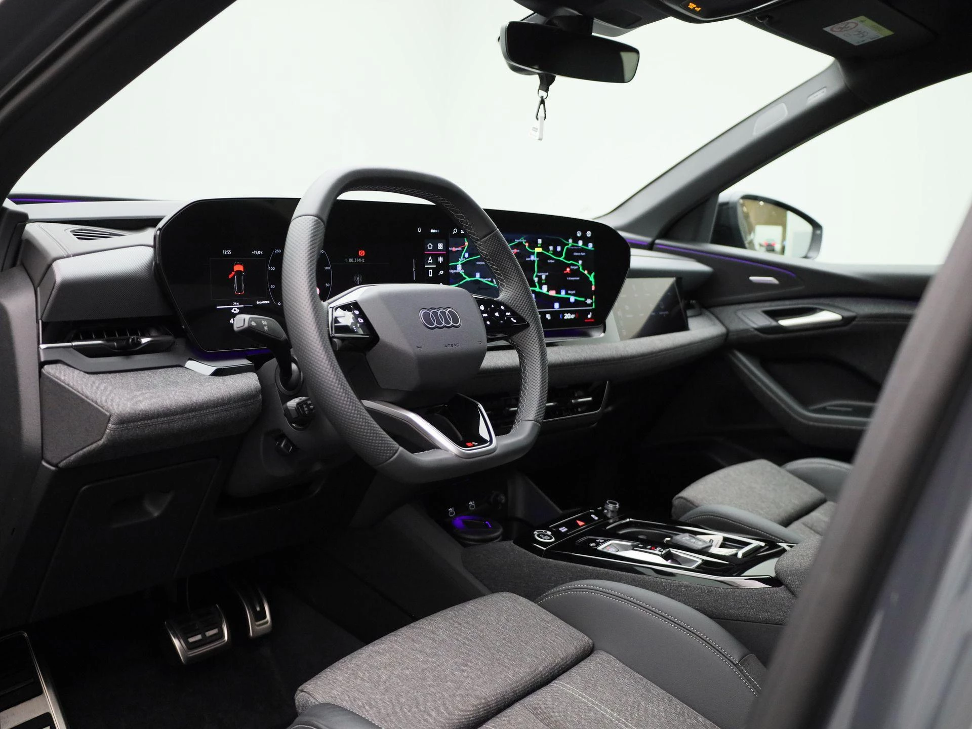 Audi-Q6 e-tron-image-48