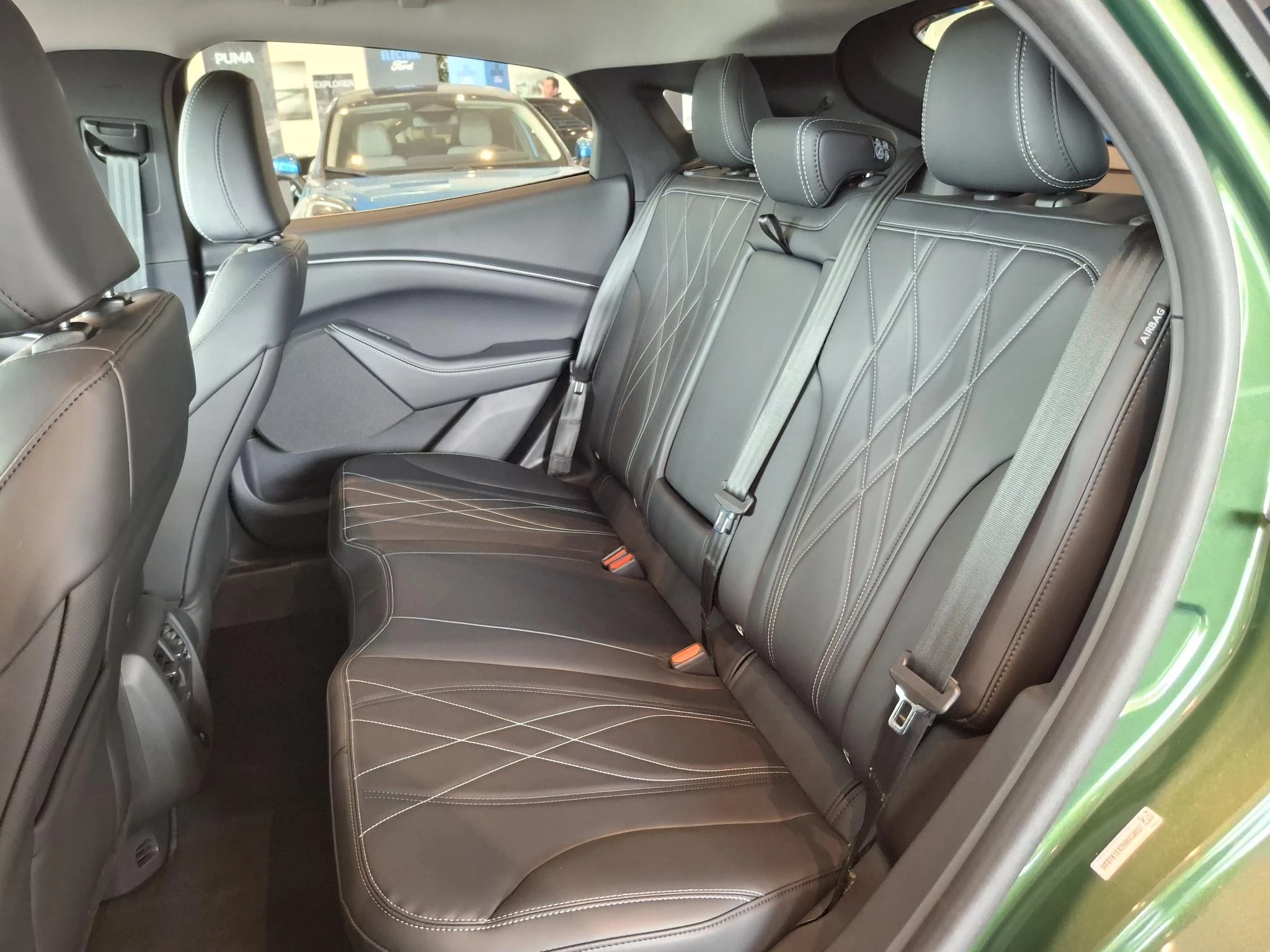 Ford Mustang Mach-E Standard RWD 75 kWh