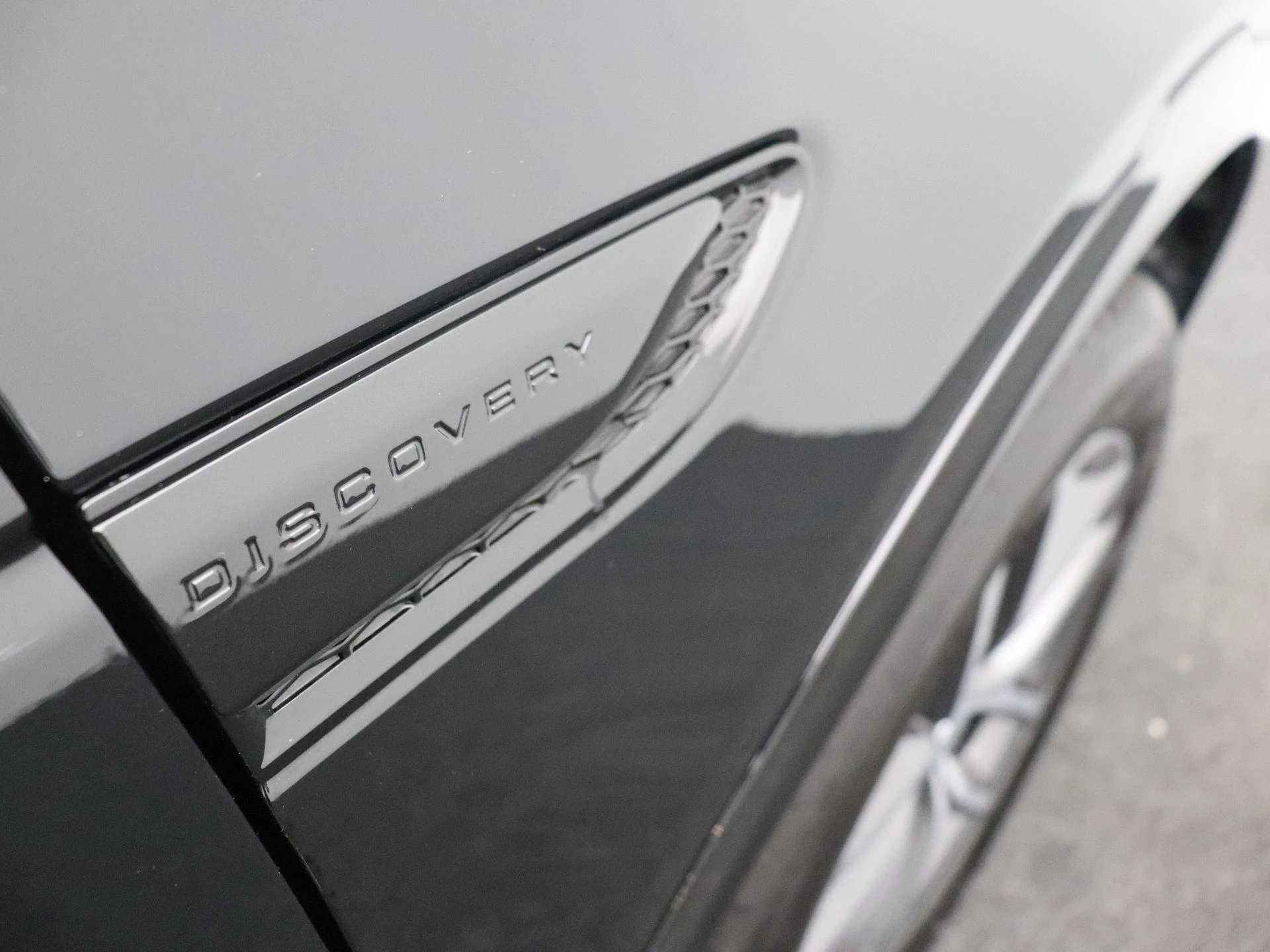 Land Rover-Discovery Sport-image-26