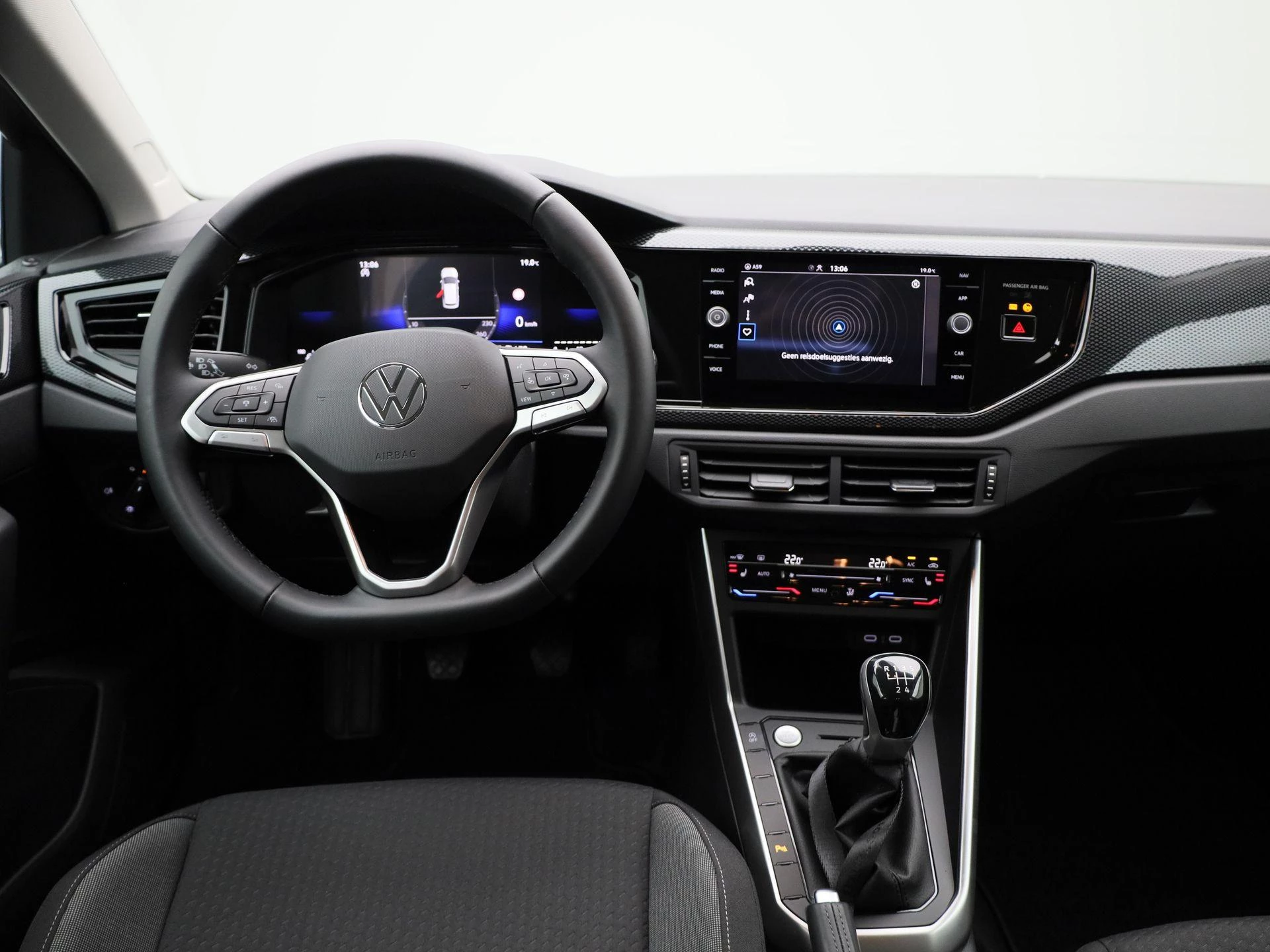 Volkswagen-Polo-image-6