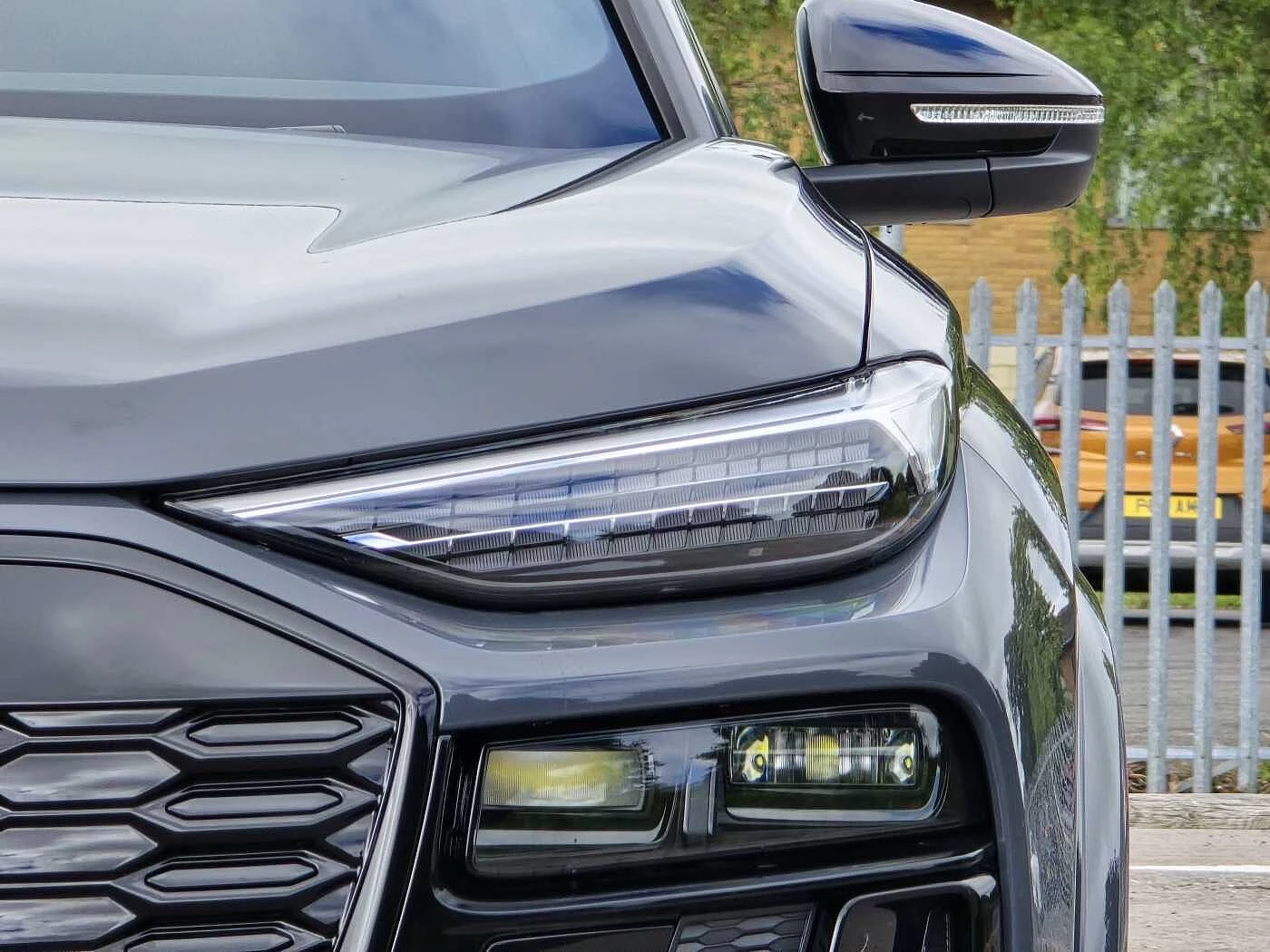 Audi-SQ6 e-tron-image-21