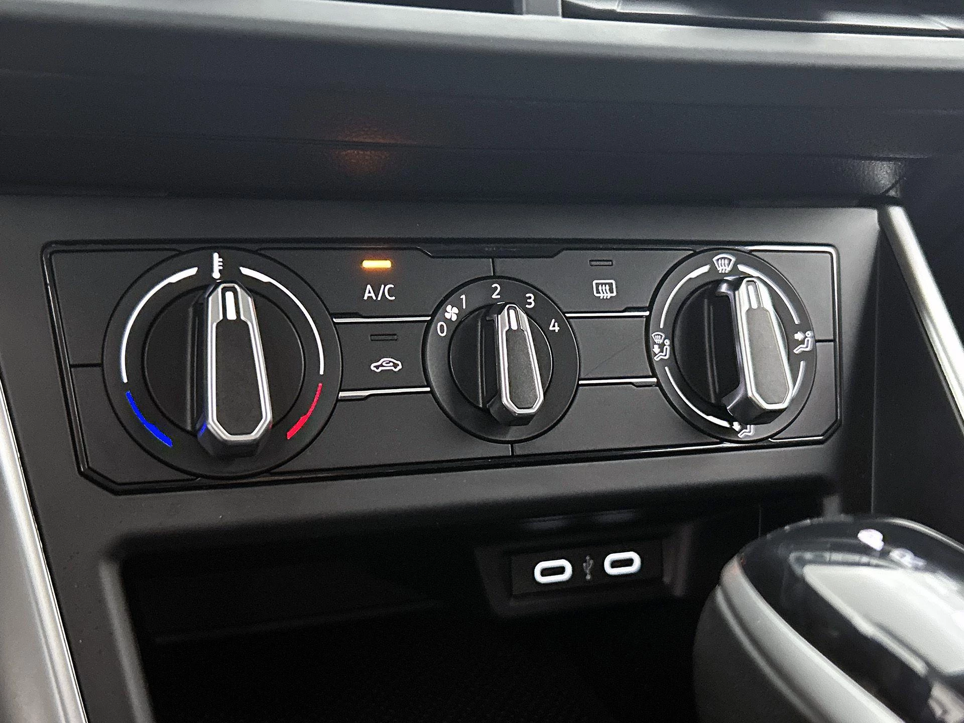 Volkswagen-Taigo-image-20