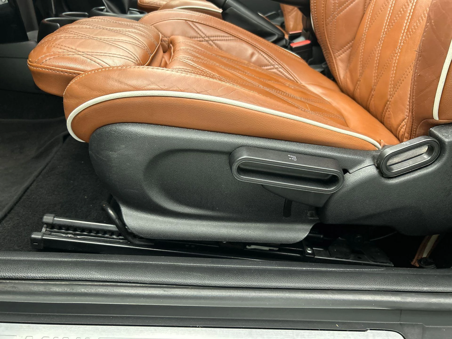 MINI-Cooper Cabrio-image-22