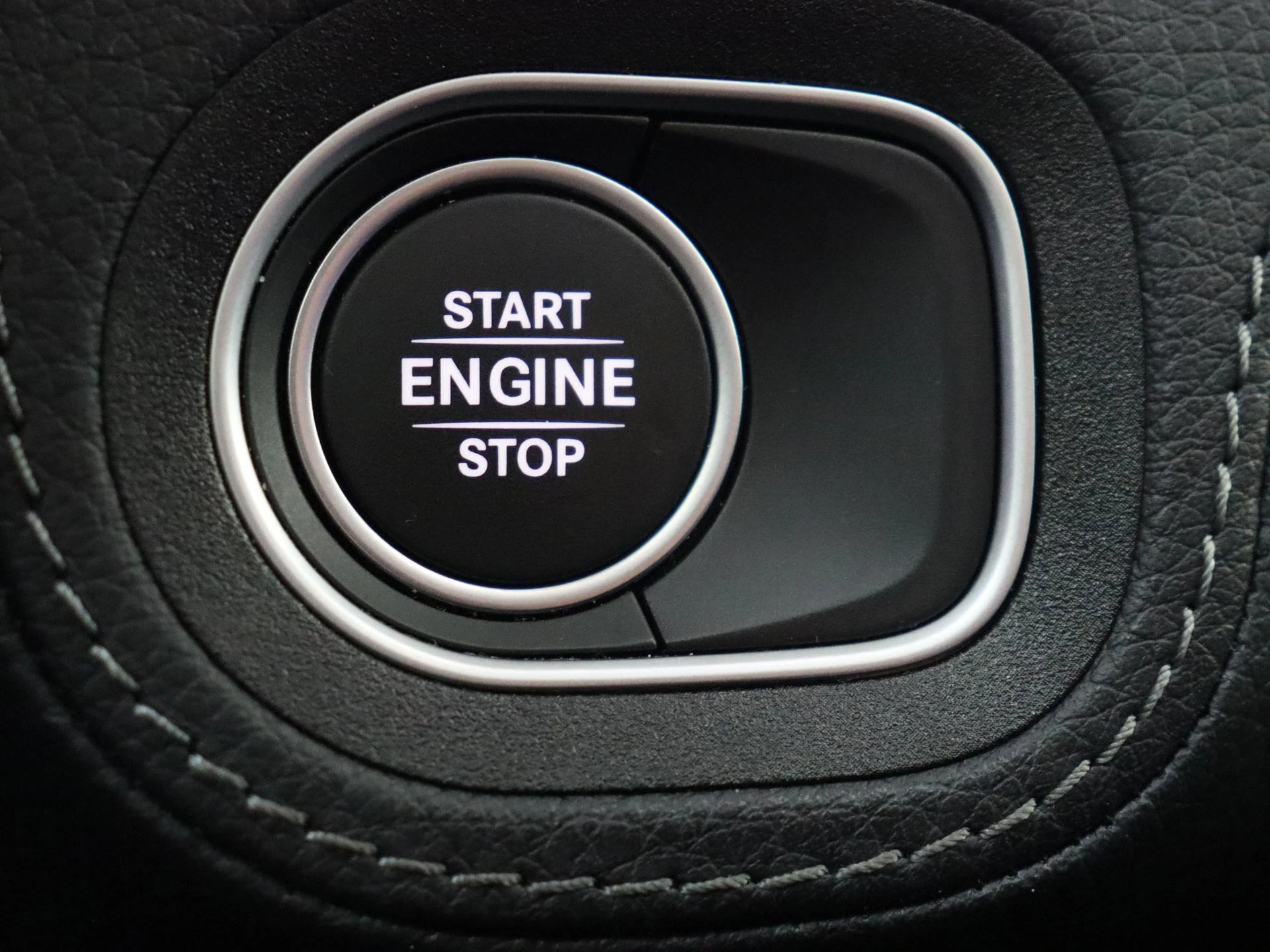 Mercedes-Benz-GLE-image-26