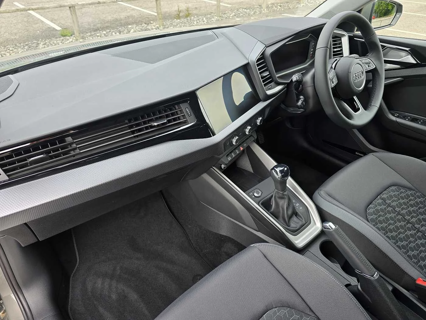 Audi-A1 Sportback-image-1