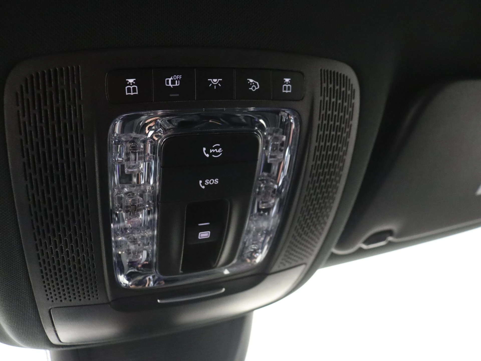 Mercedes-Benz-GLE-image-21