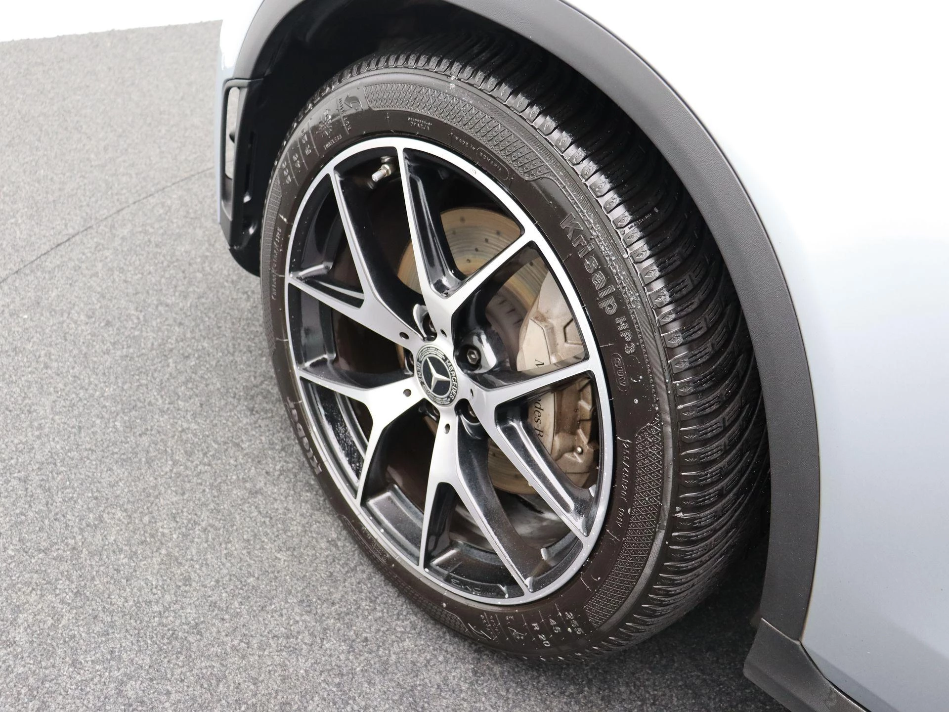 Mercedes-Benz GLC 200 d AMG LINE + CARPLAY + BURMESTER + PANO DAK +