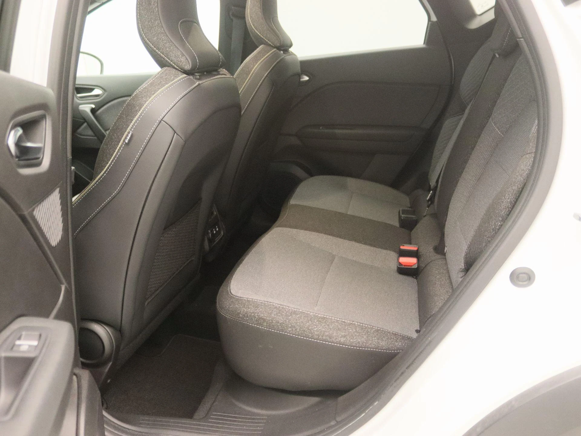 Renault-Captur-image-12