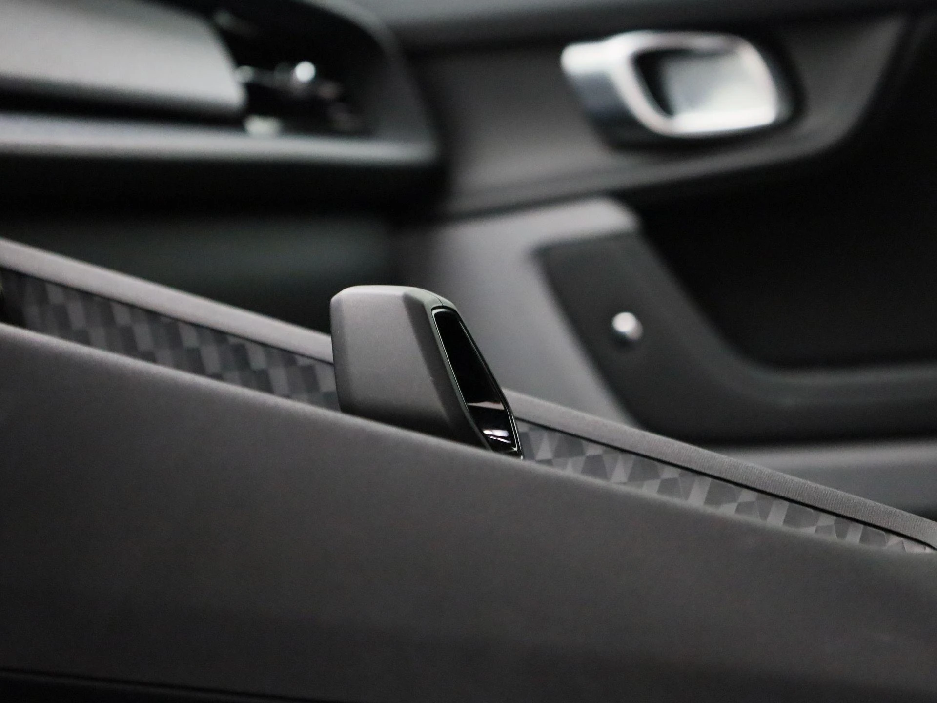 Polestar-2-image-36