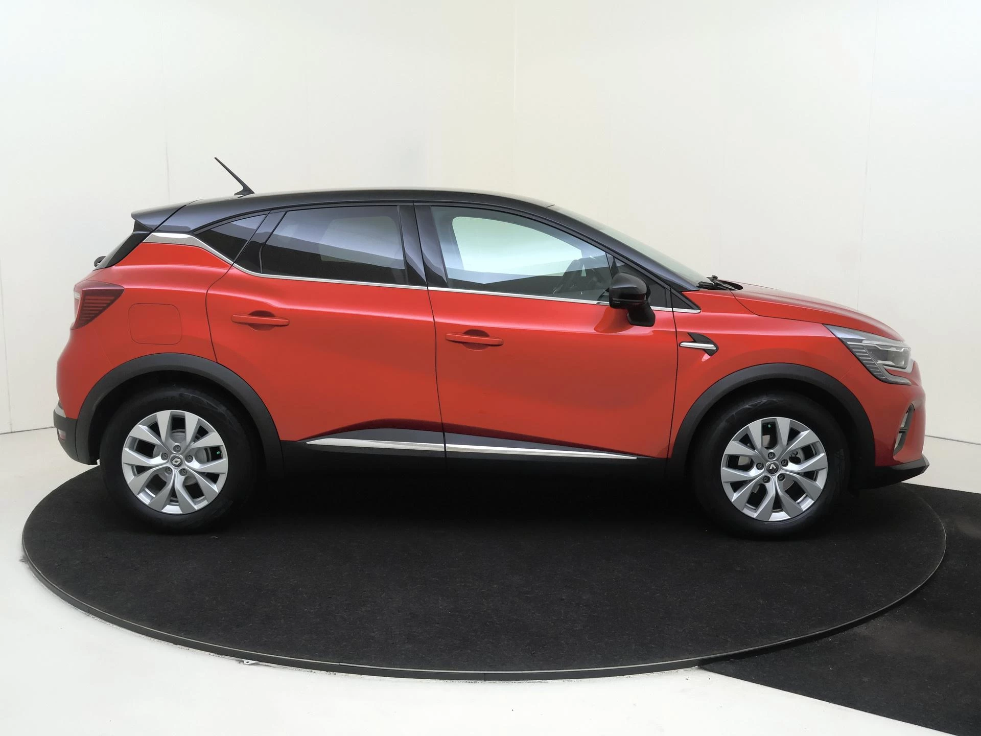 Renault-Captur-image-8