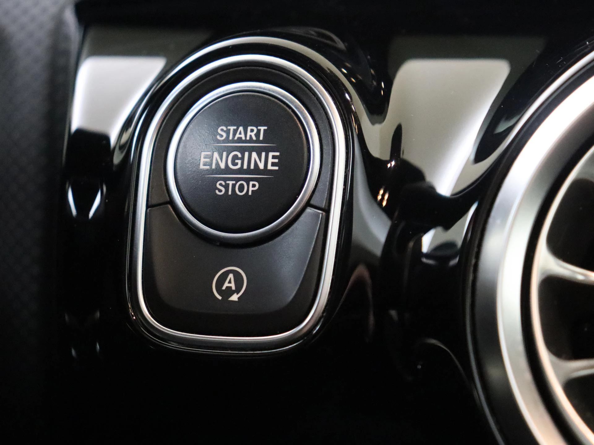 Mercedes-Benz-A-Klasse-image-21
