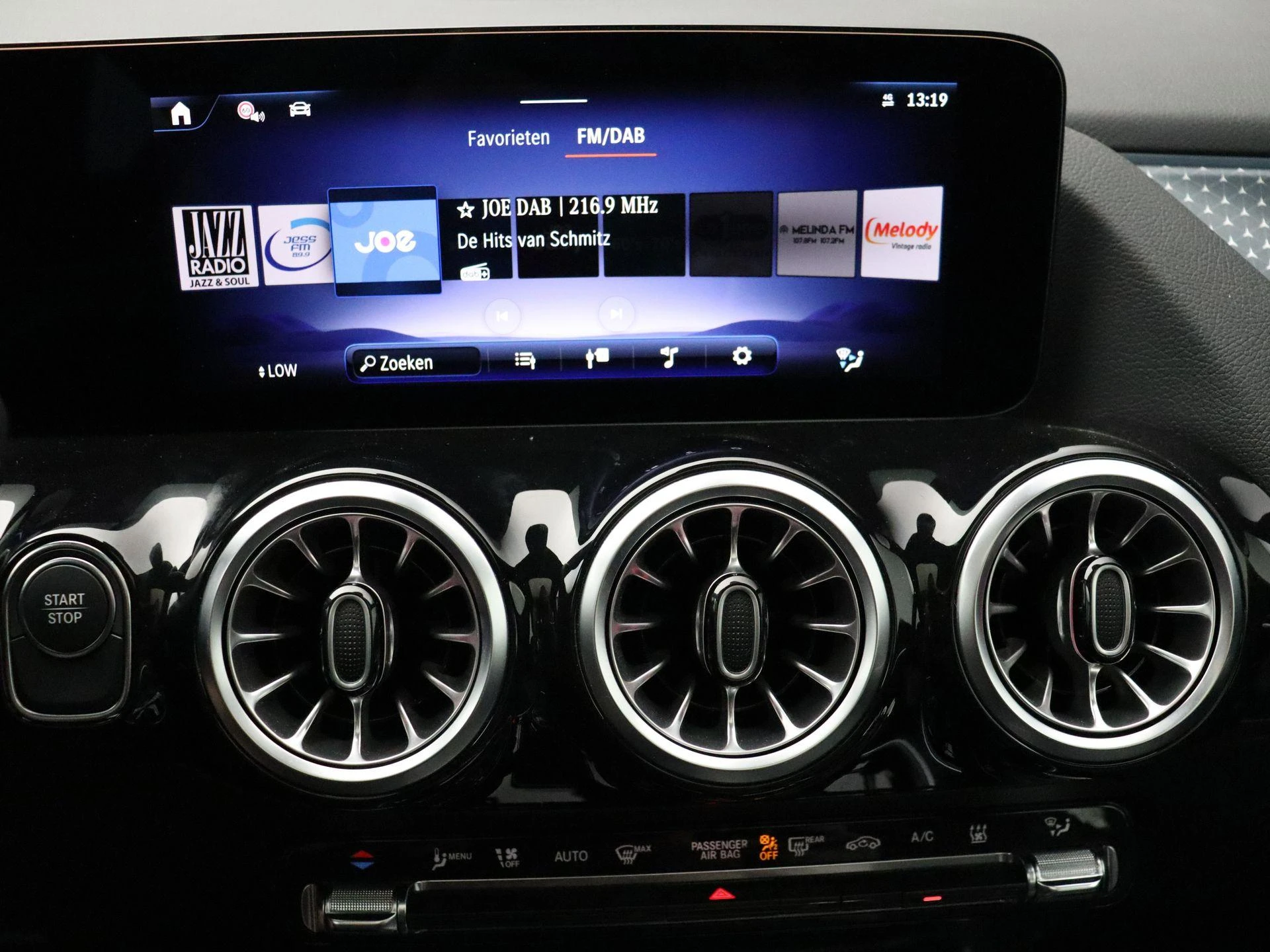 Mercedes-Benz-EQA-image-18