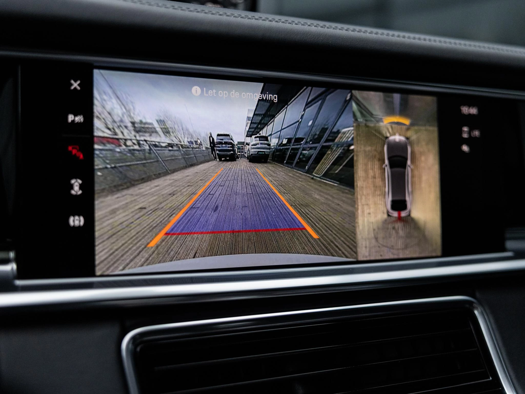 Porsche-Panamera-image-37