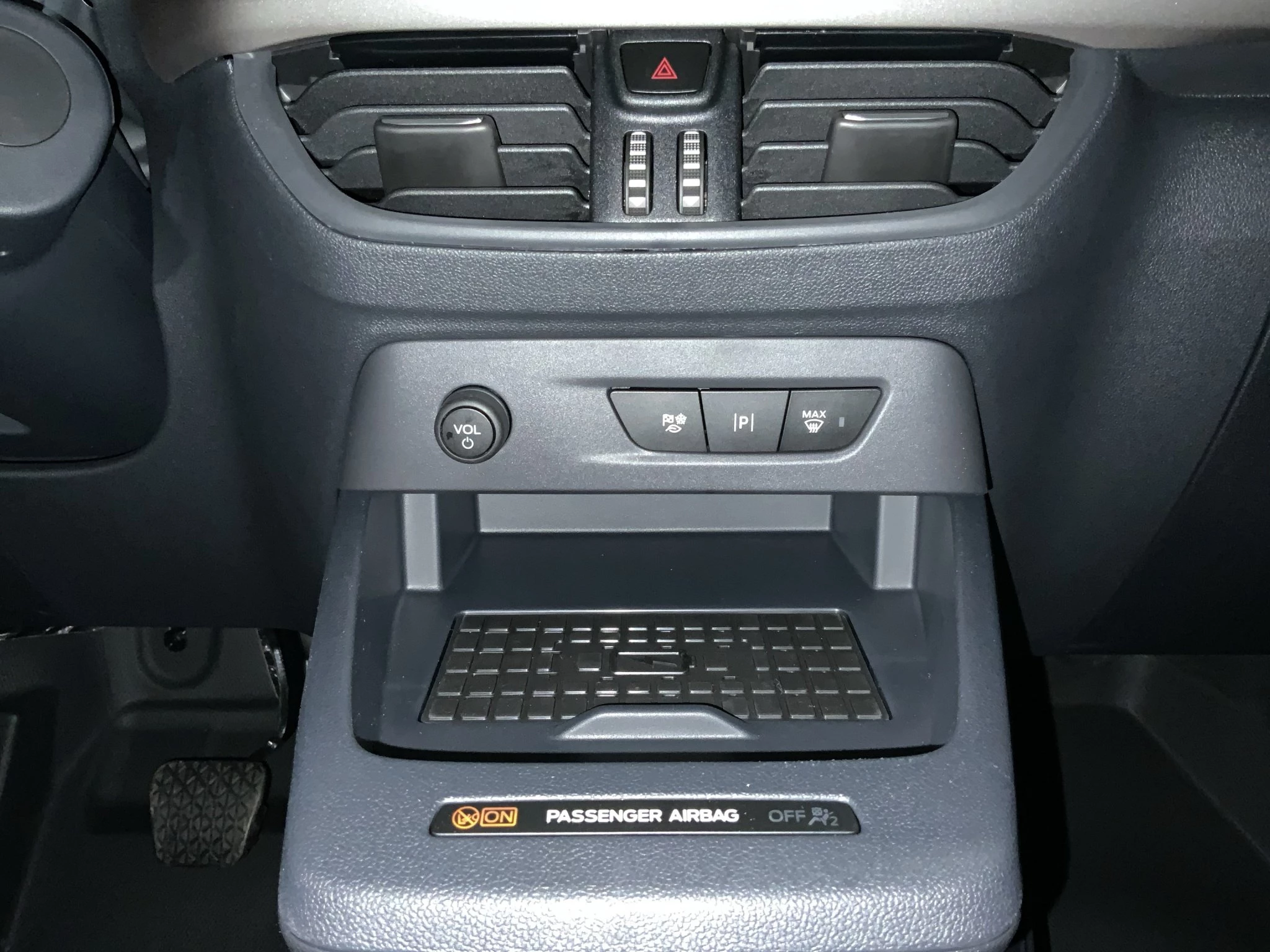 Ford Transit Courier Limited Elektromotor Lieferwagen *Lieferung ab Oktober 2026*
