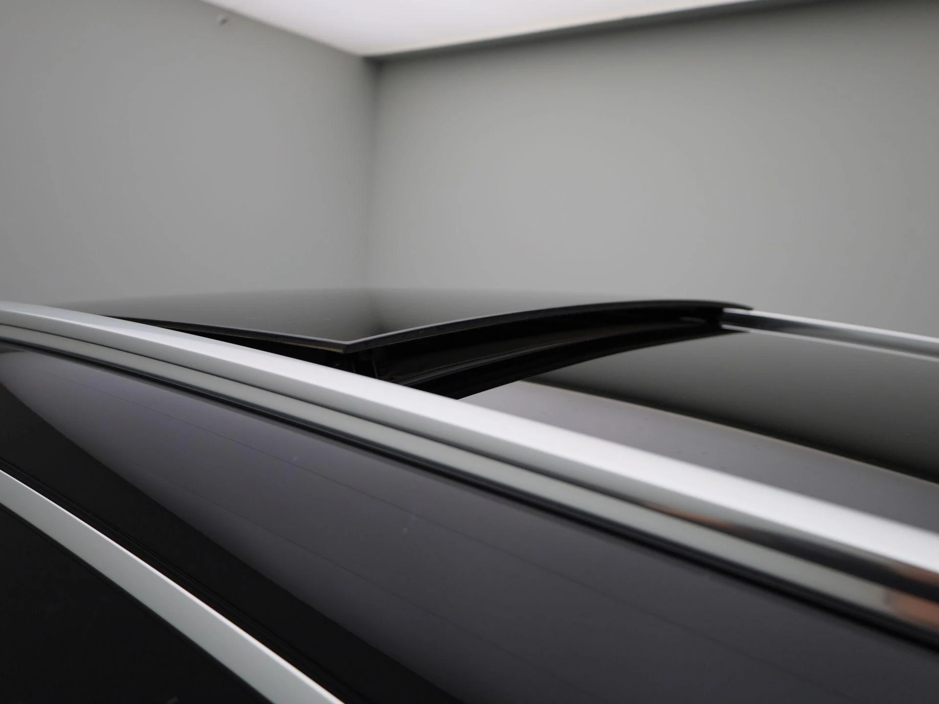 Mercedes-Benz-GLA-image-41