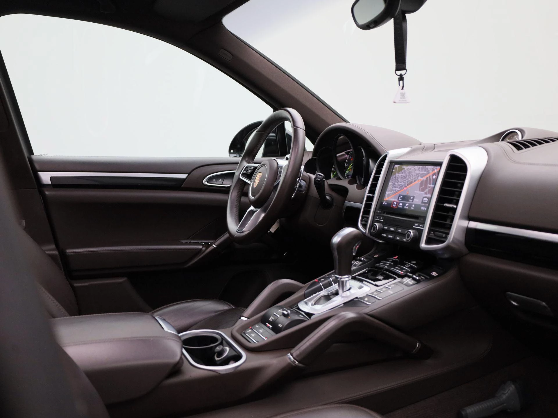 Porsche-Cayenne-image-46