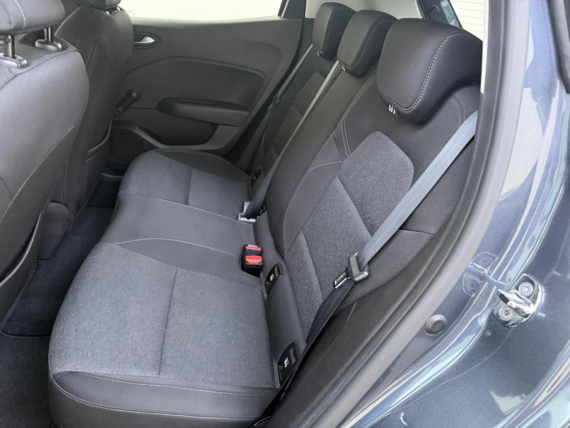Renault-Clio-image-15