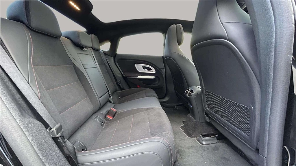 Mercedes-Benz-CLA-image-21