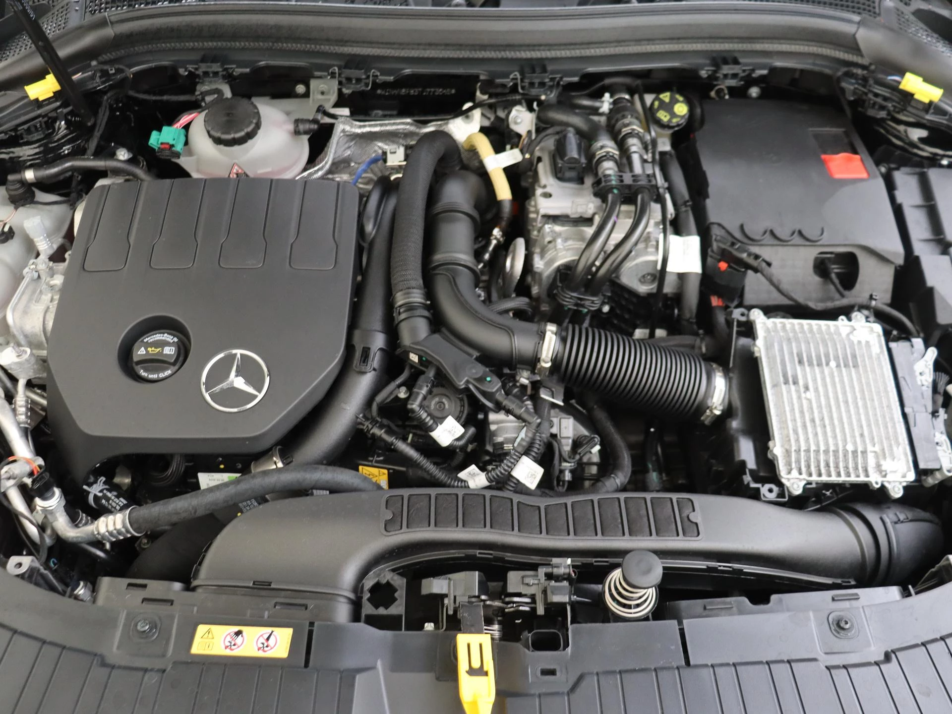 Mercedes-Benz GLA 250 e Business Solution Luxury
