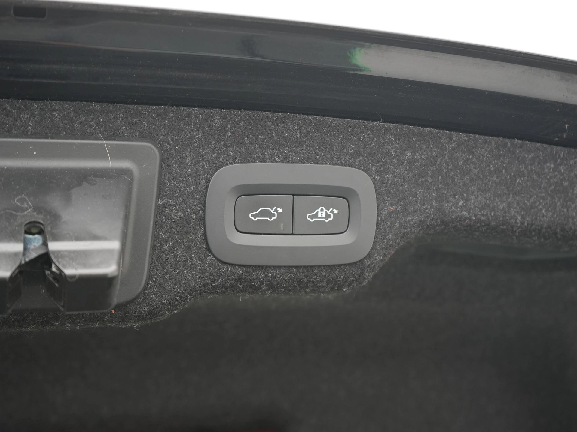 Volvo-S90-image-39