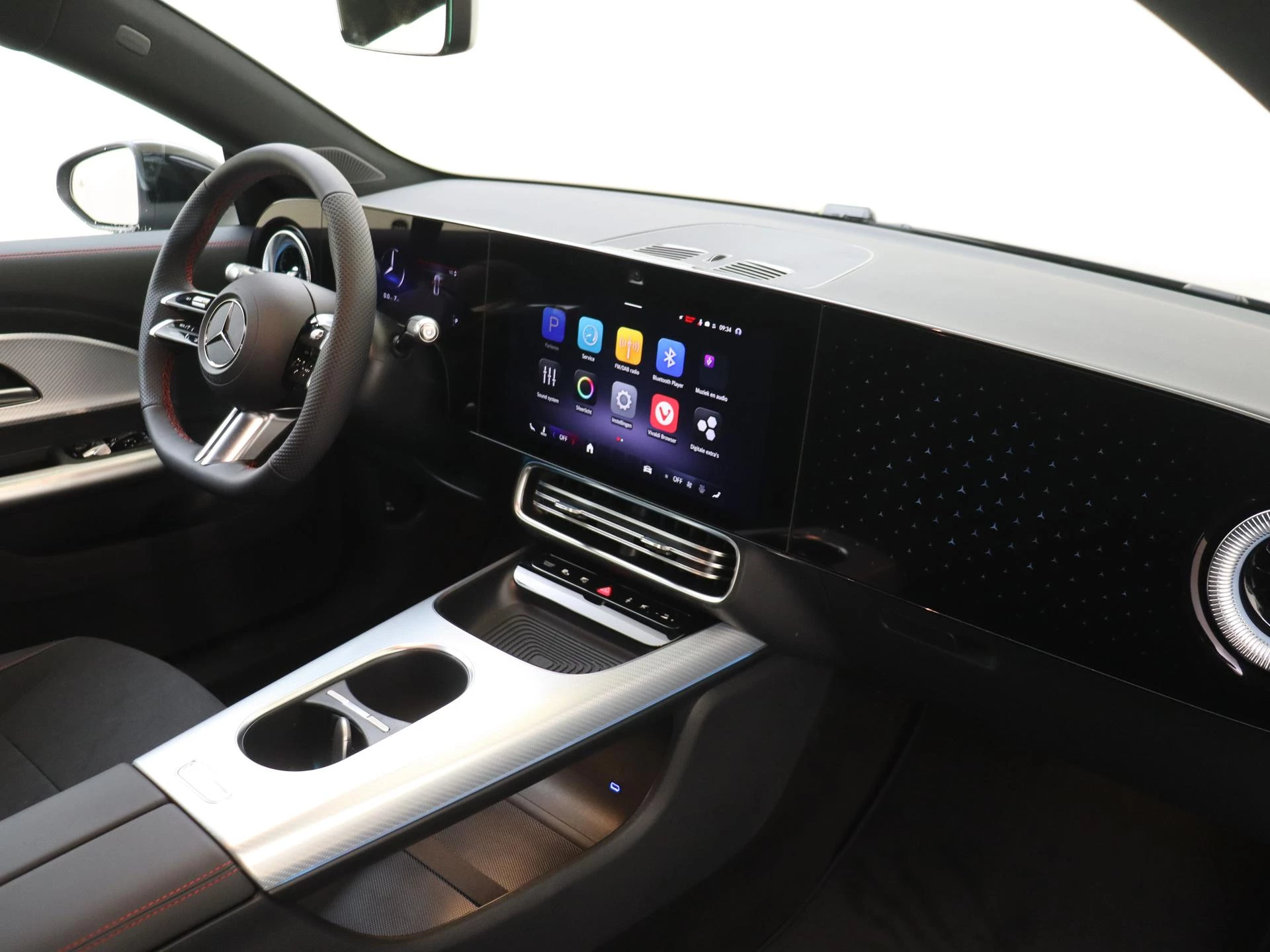 Mercedes-Benz-CLA-image-10