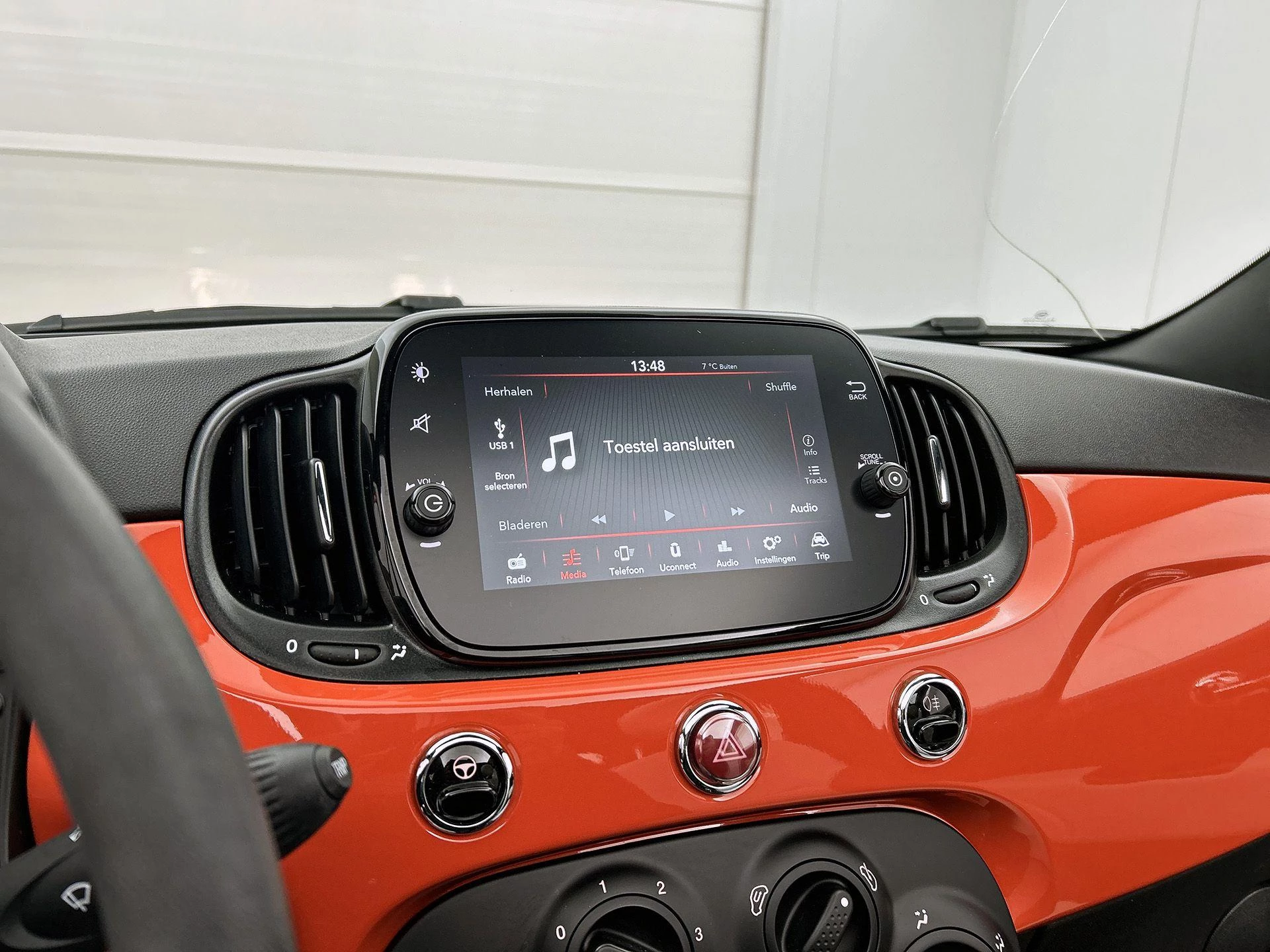 Fiat-500C-image-15