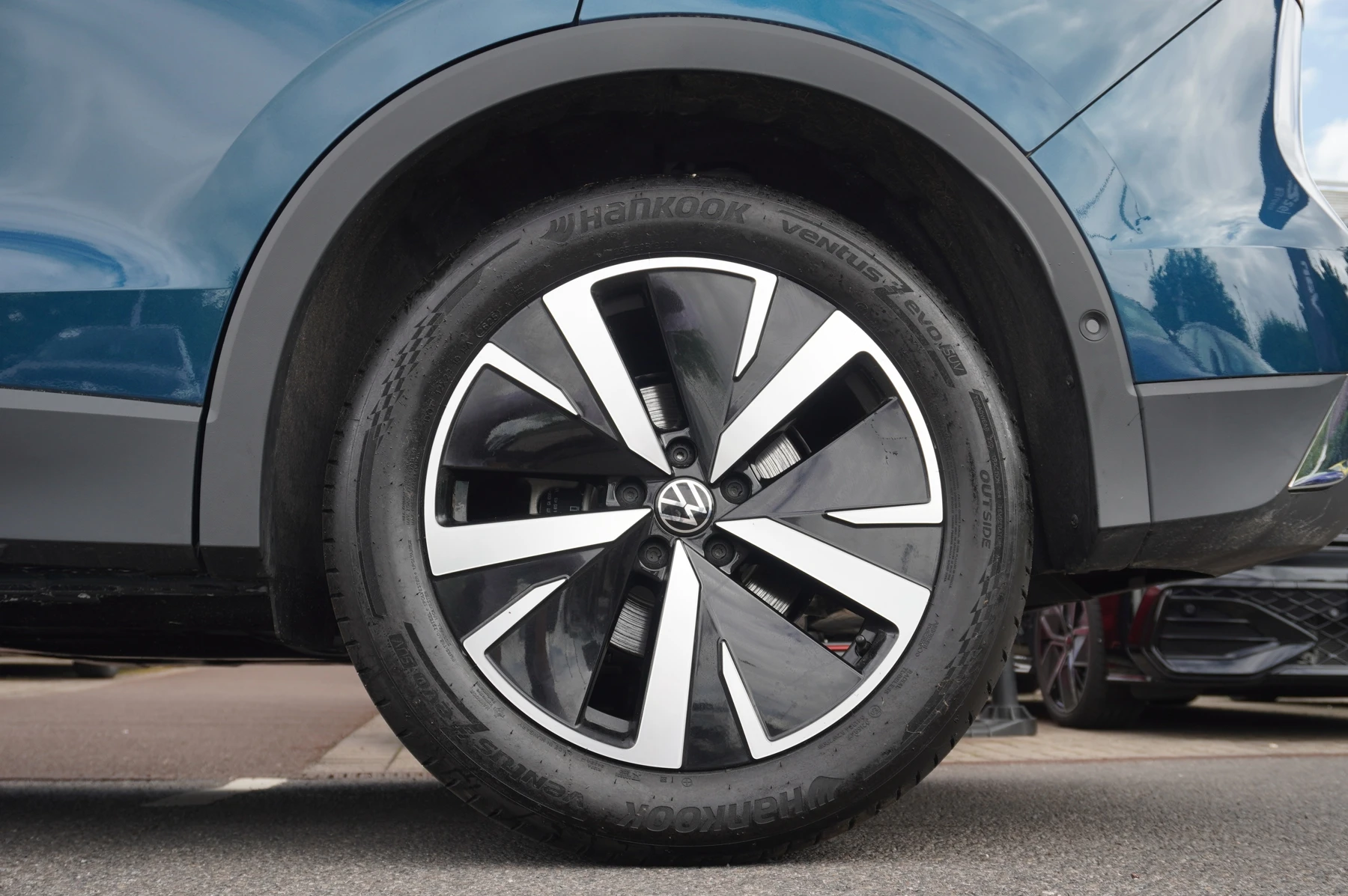 Volkswagen-Tiguan-image-21