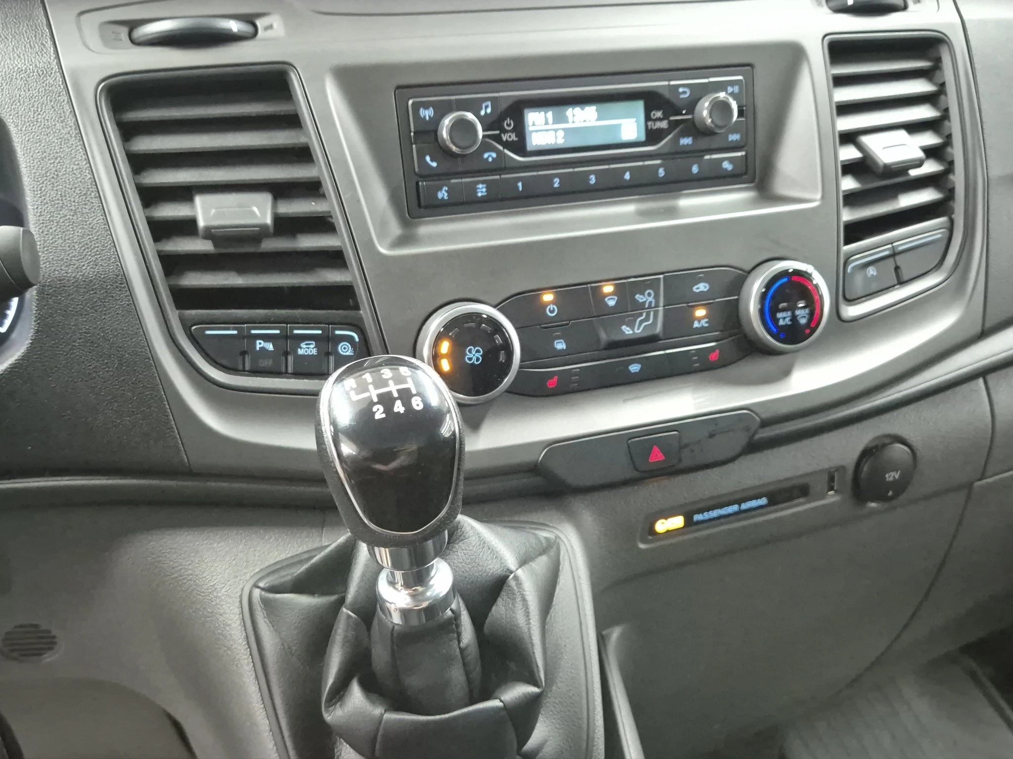 Ford-Transit Custom-image-14