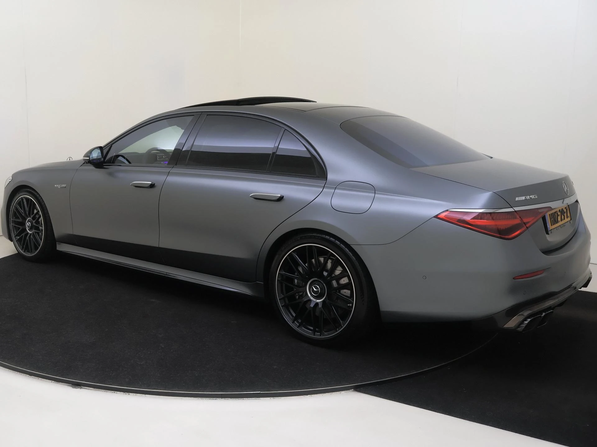Mercedes-Benz-S-Klasse-image-5