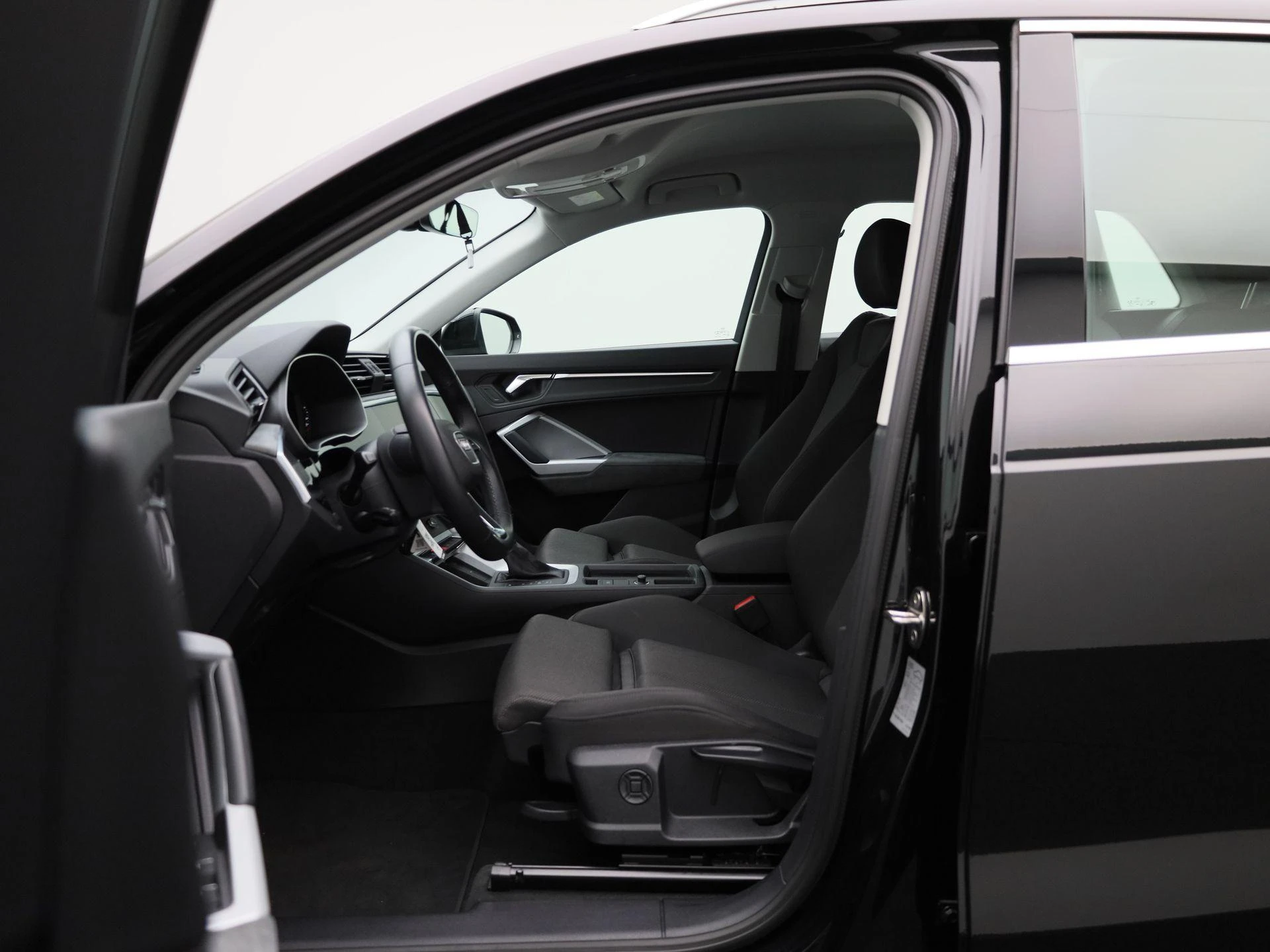 Audi-Q3-image-8