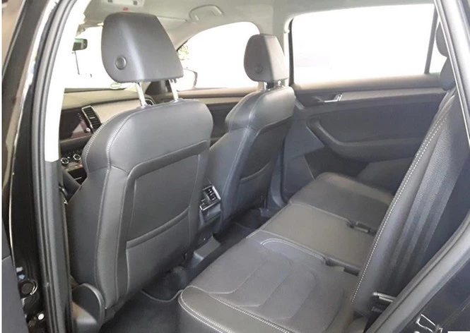 Škoda Kodiaq 1.5 TSI DSG Style 7Sitzer, AHK, RFK, Navi., ACC, Matrix-LED,