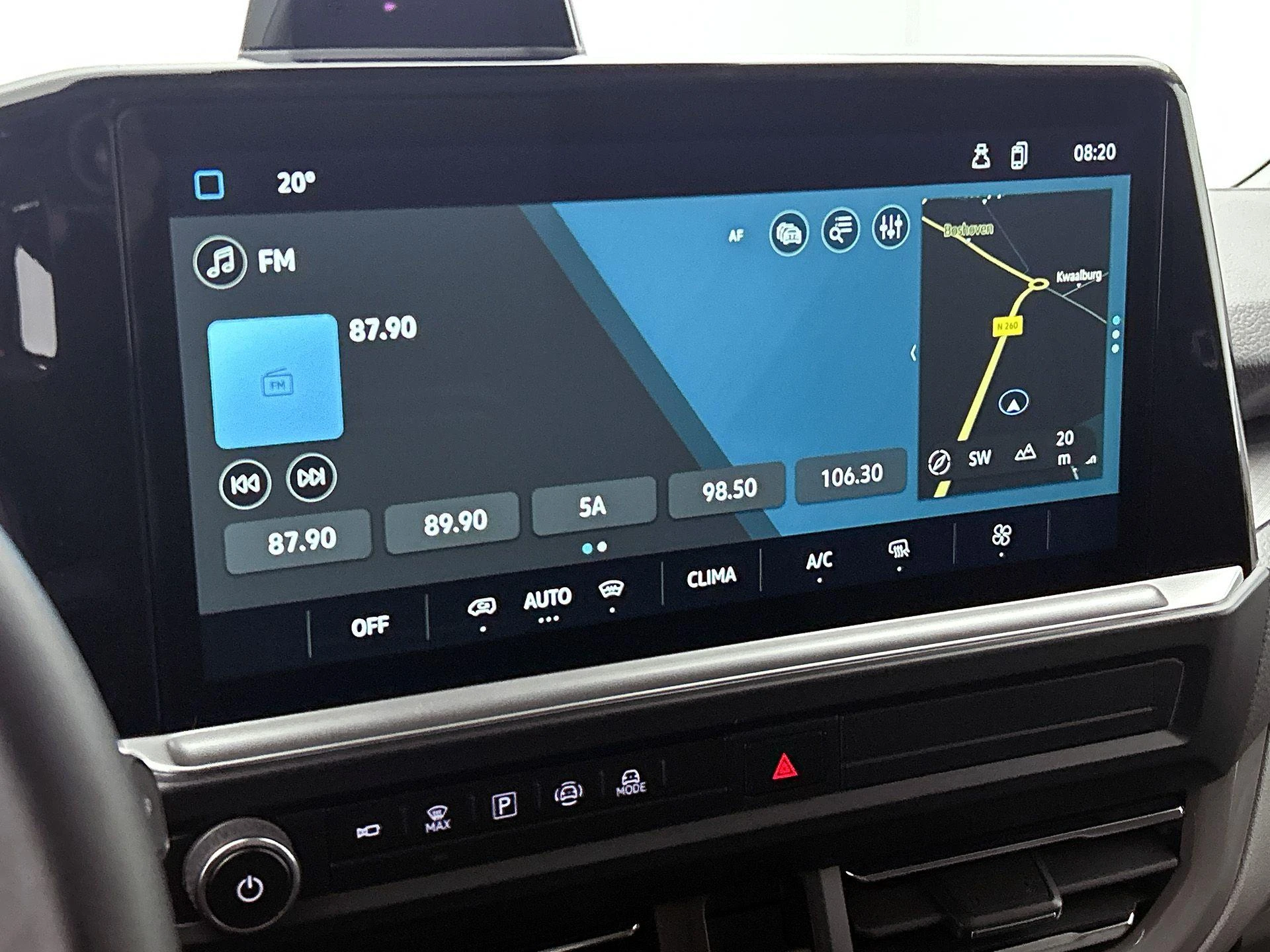 Volkswagen-Transporter-image-6