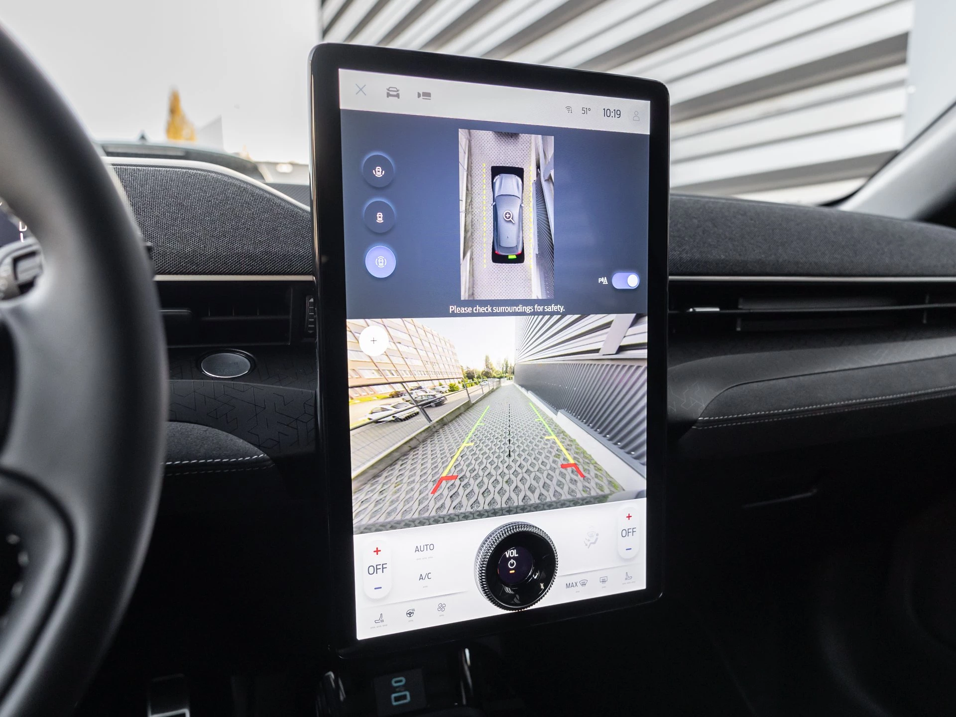 Ford-Mustang Mach-E-image-7