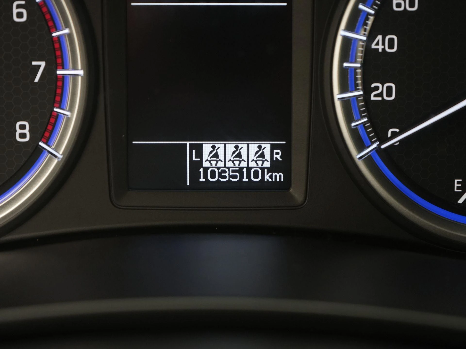 Suzuki-S-Cross-image-25