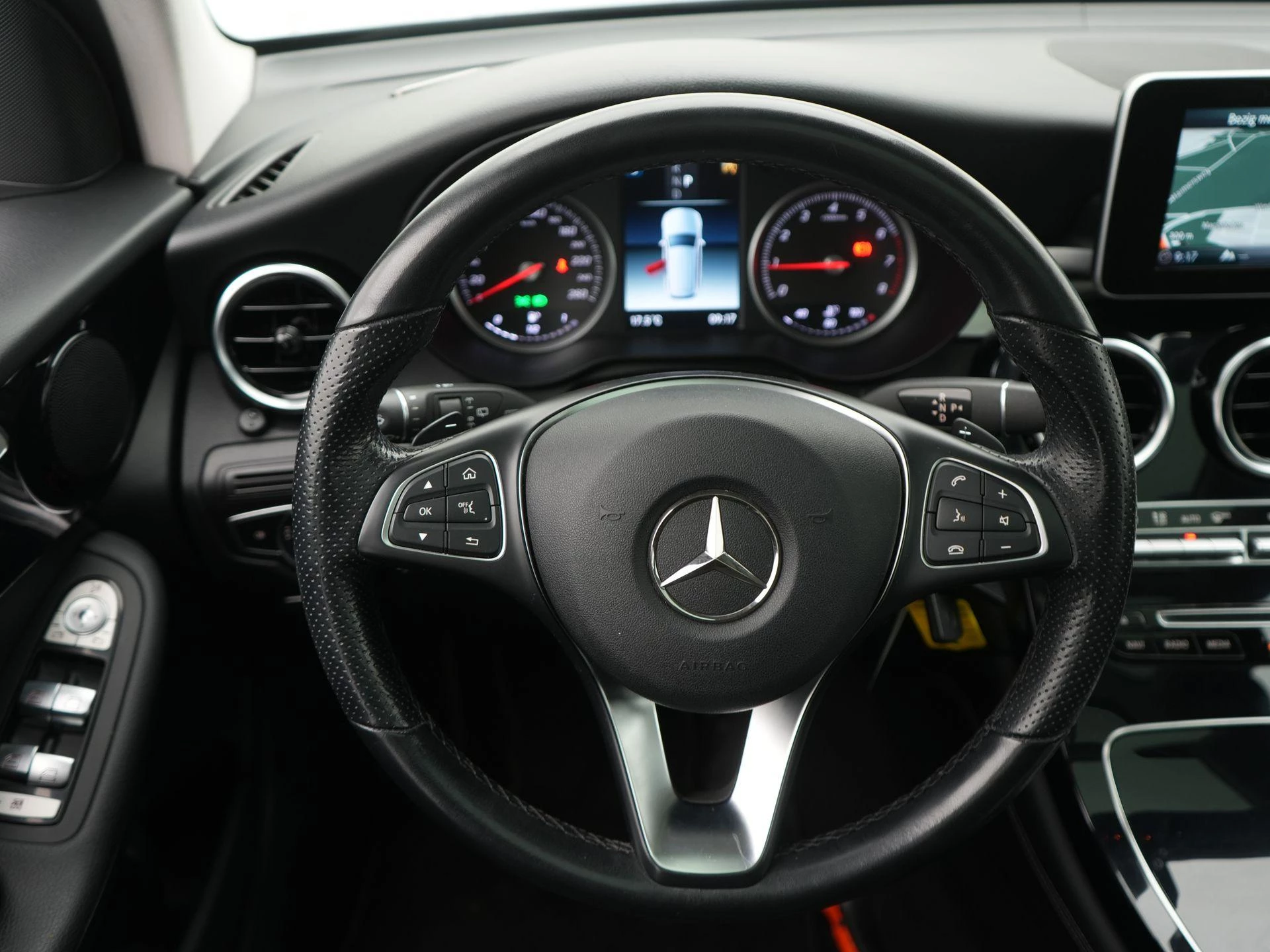 Mercedes-Benz-GLC-image-7