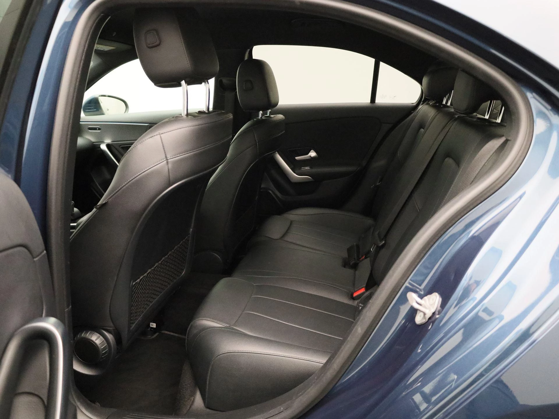 Mercedes-Benz-A-Klasse-image-9