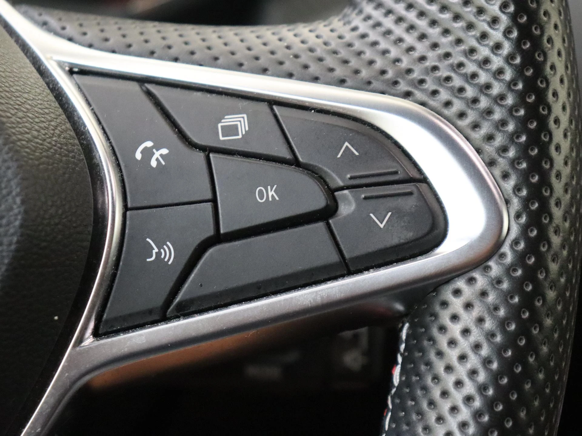 Renault-Clio-image-13