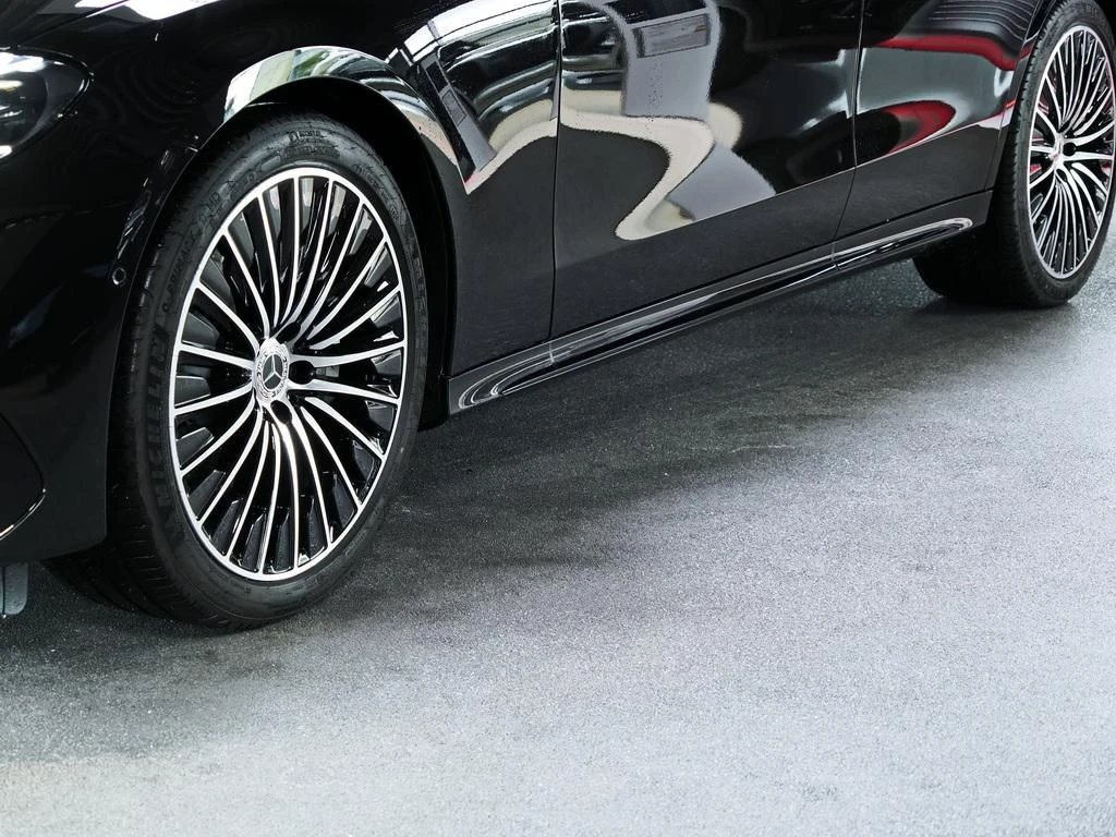 Mercedes-Benz-E-Klasse 300 de-image-2
