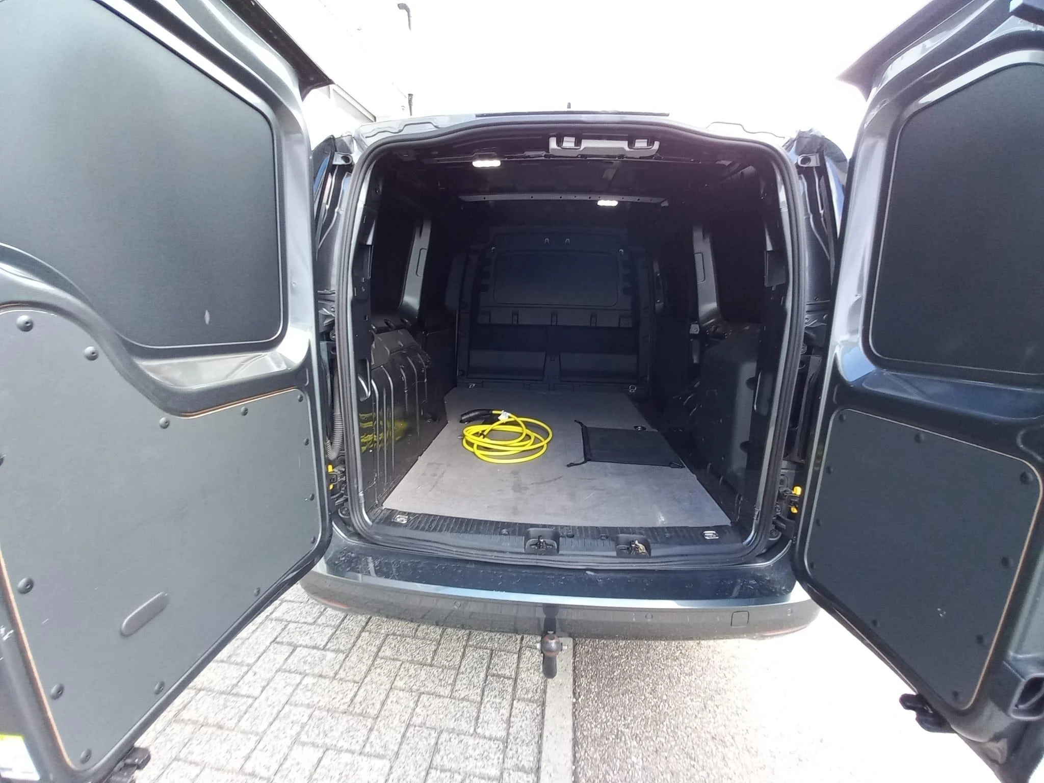 Ford-Transit Connect-image-14