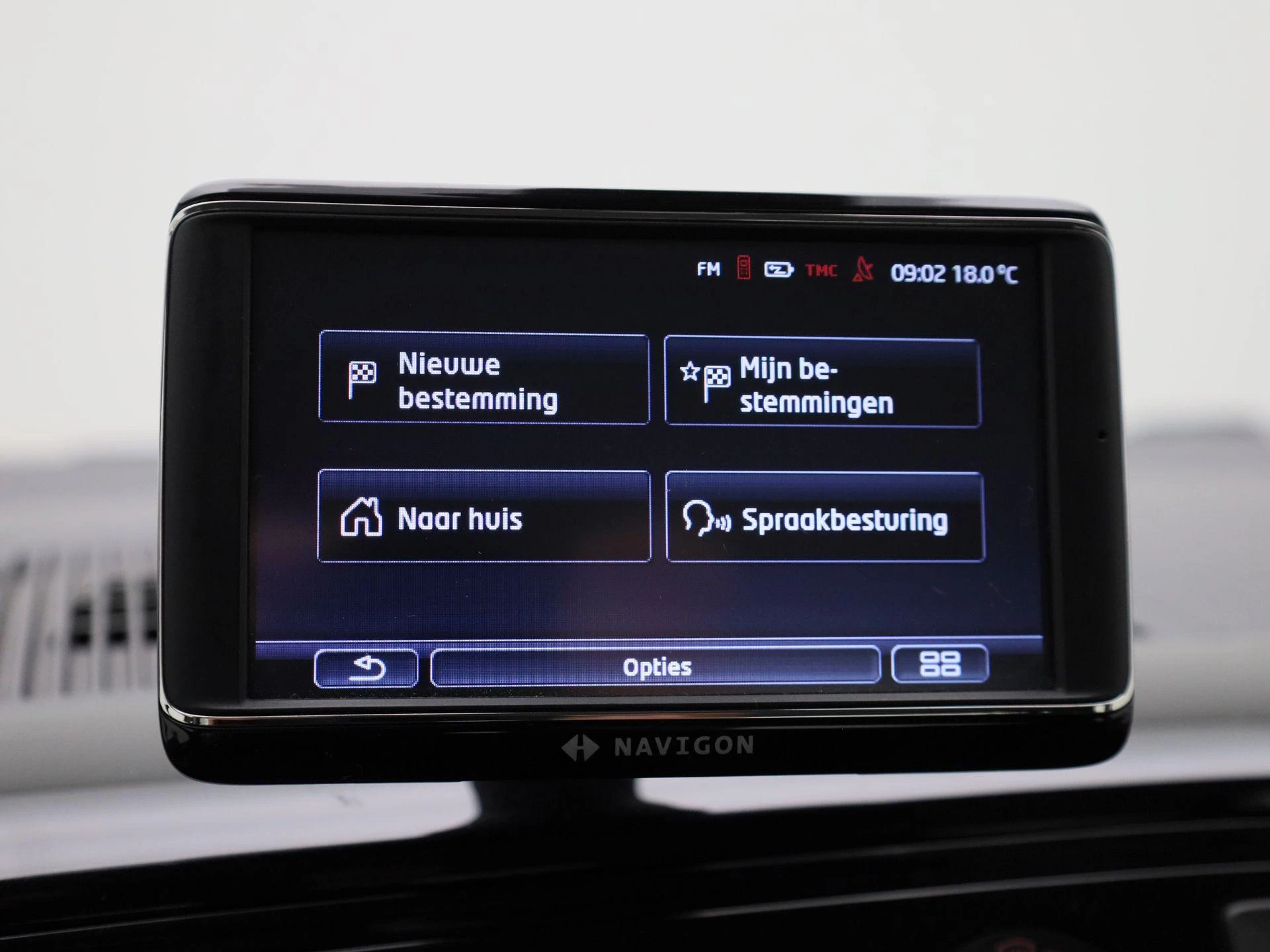 Volkswagen-up!-image-16