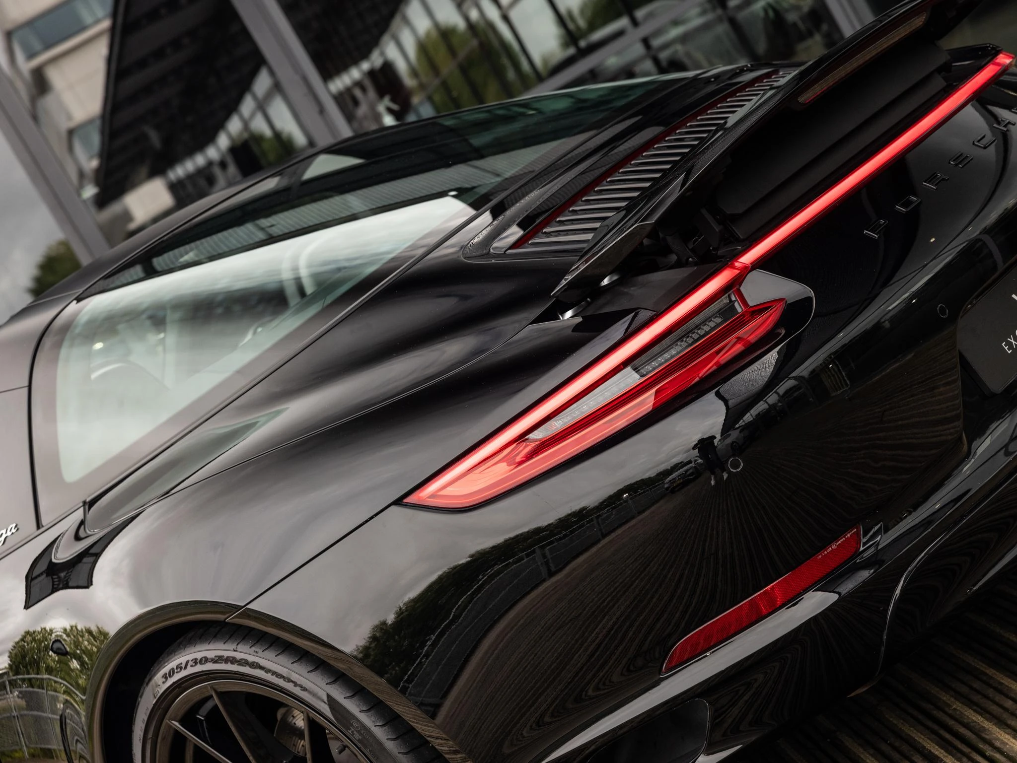 Porsche-911-image-11