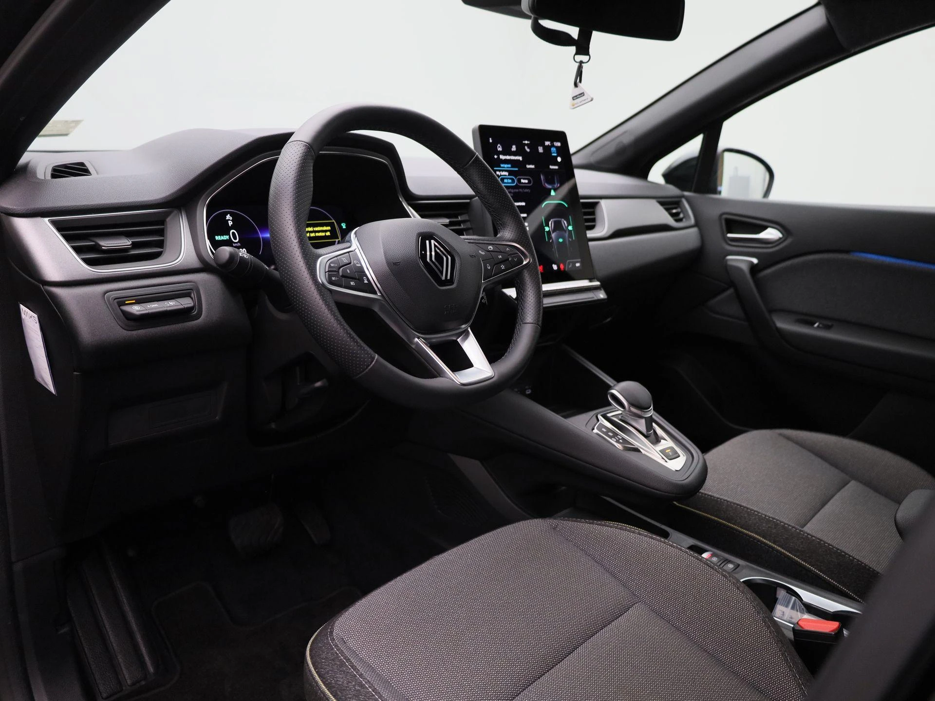 Renault-Captur-image-34