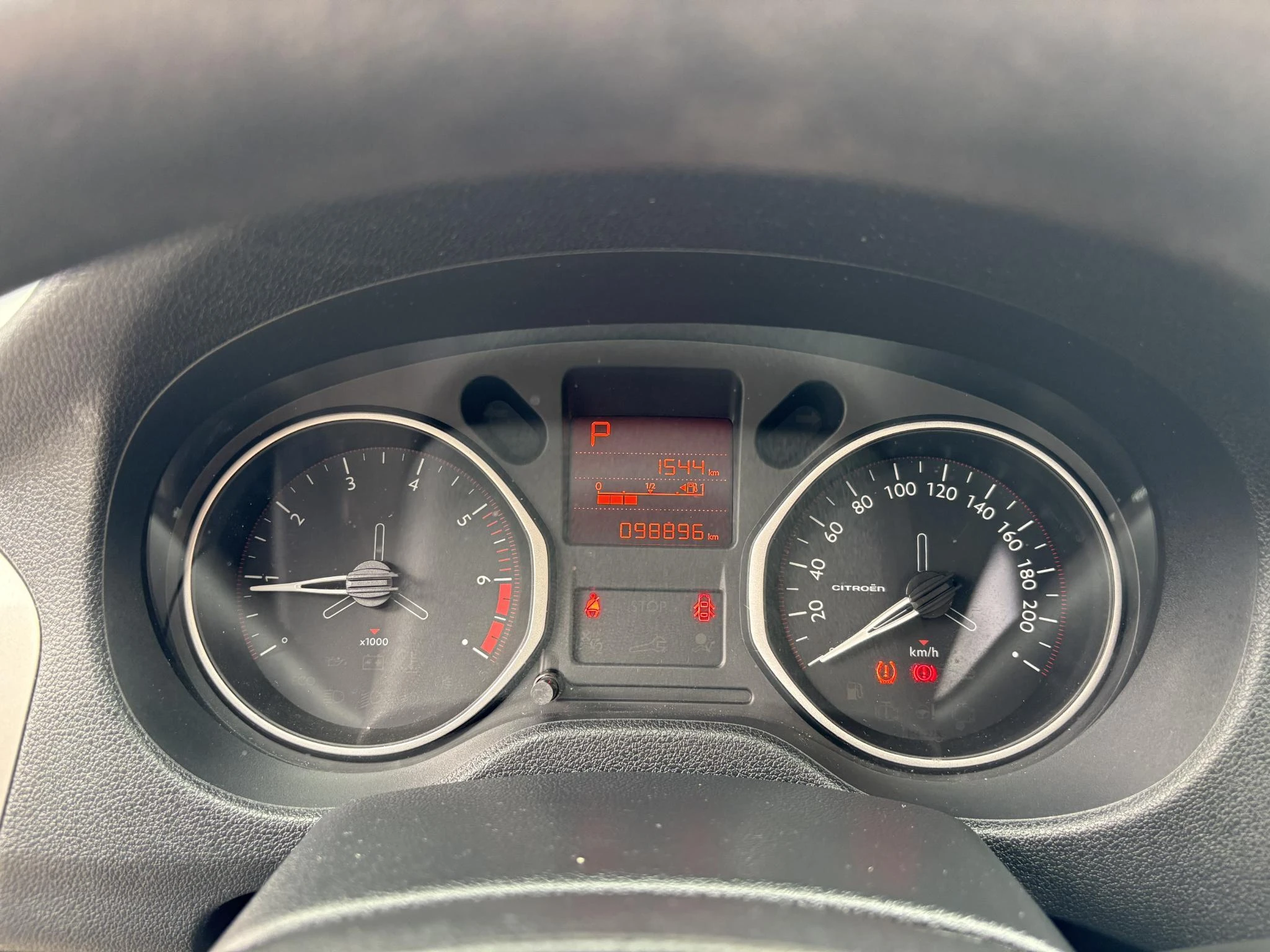 Citroën-C-Elysée-image-12