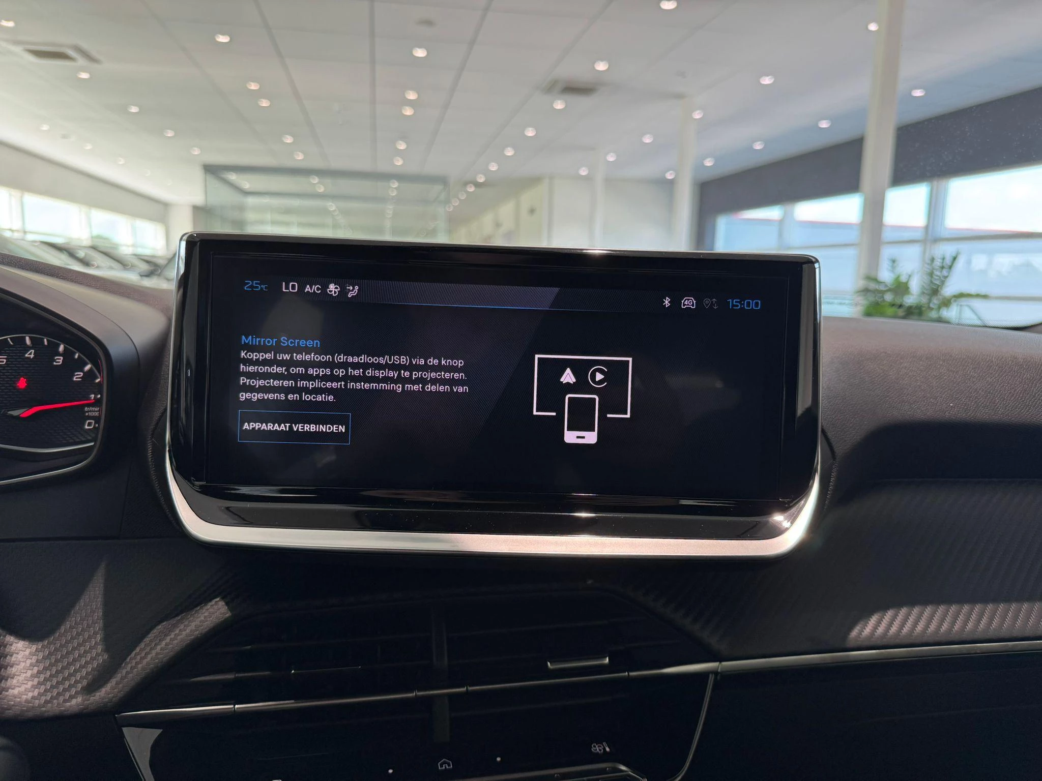 Peugeot-2008-image-10