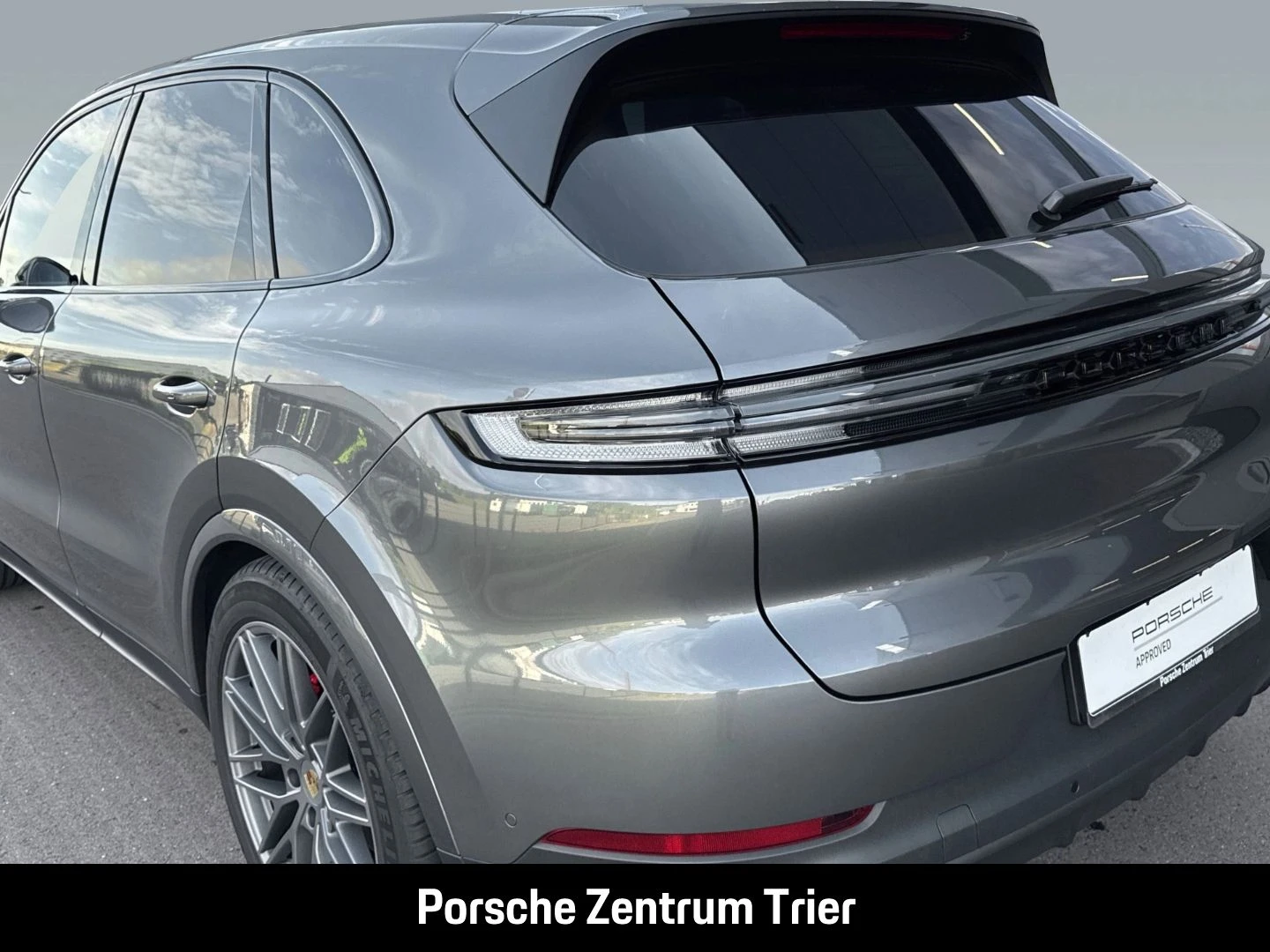 Porsche-Cayenne-image-9